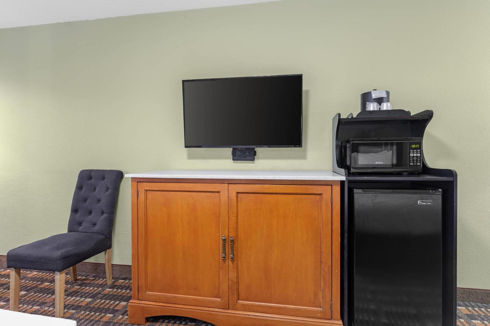 Double Room with Two Double Beds - Non-Smoking