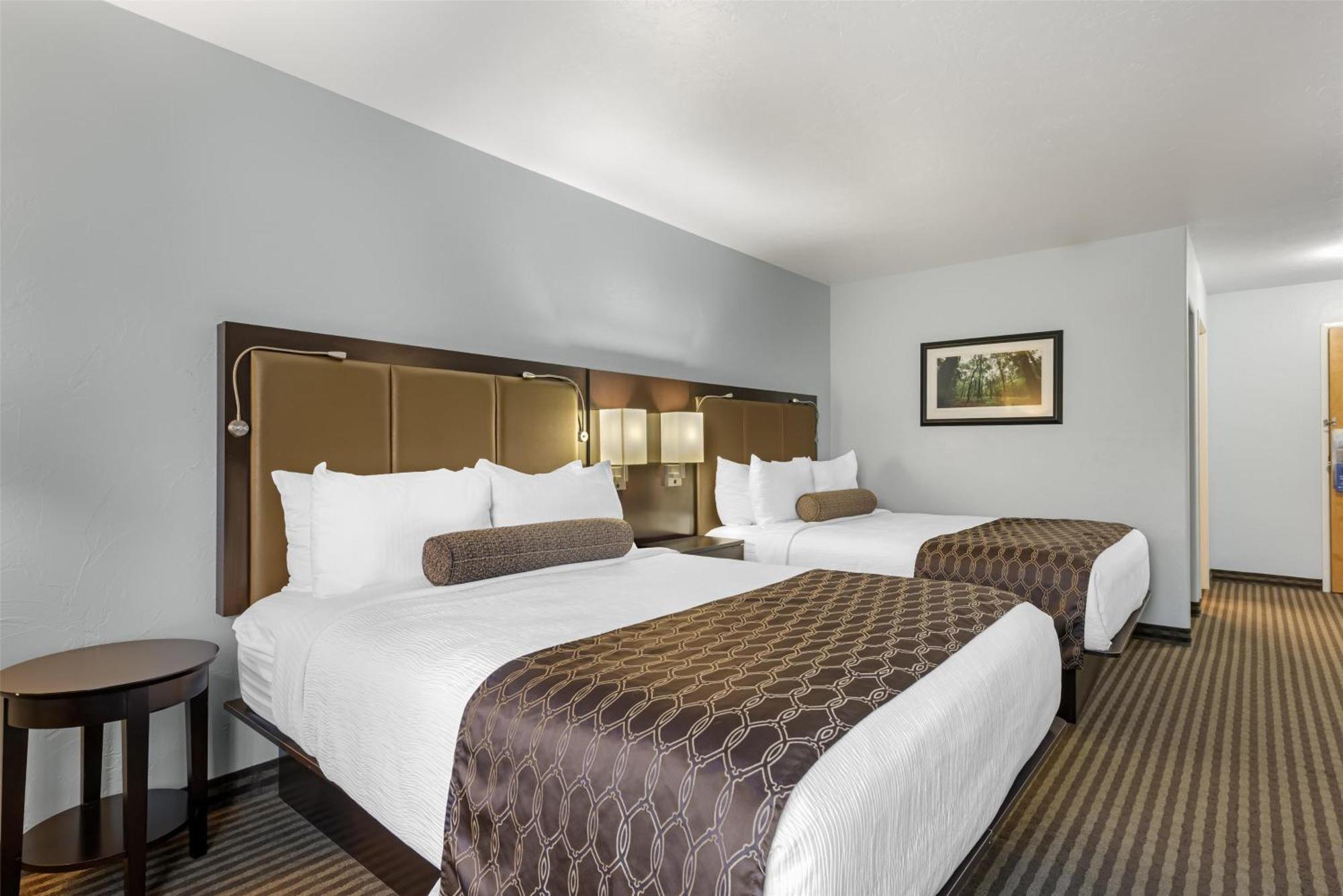 Queen Room with Two Queen Beds - Non-Smoking