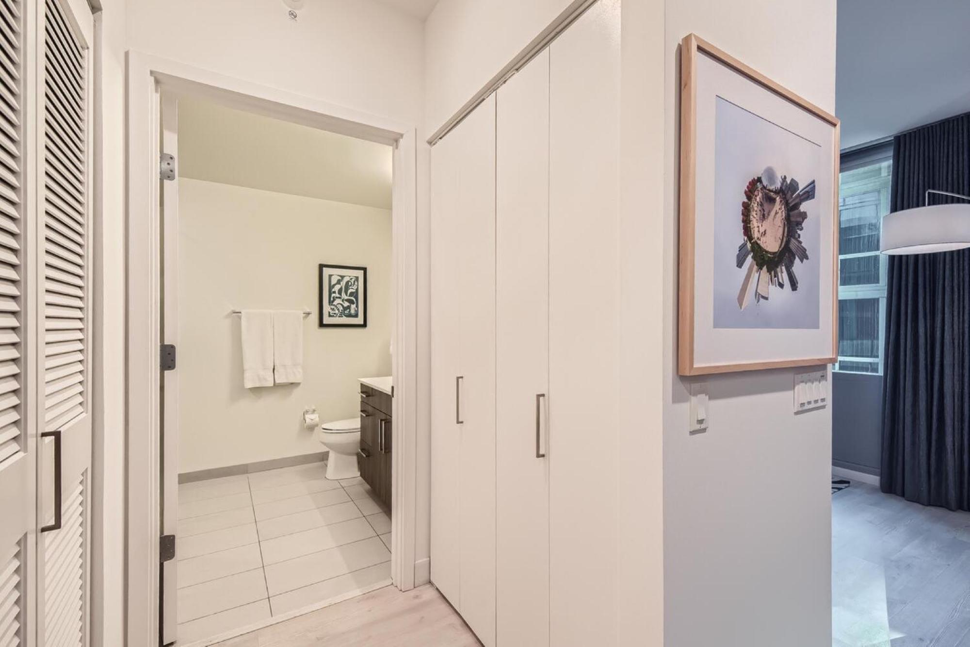 Studio Apt in South Loop Chicago,1699486860:JPEG