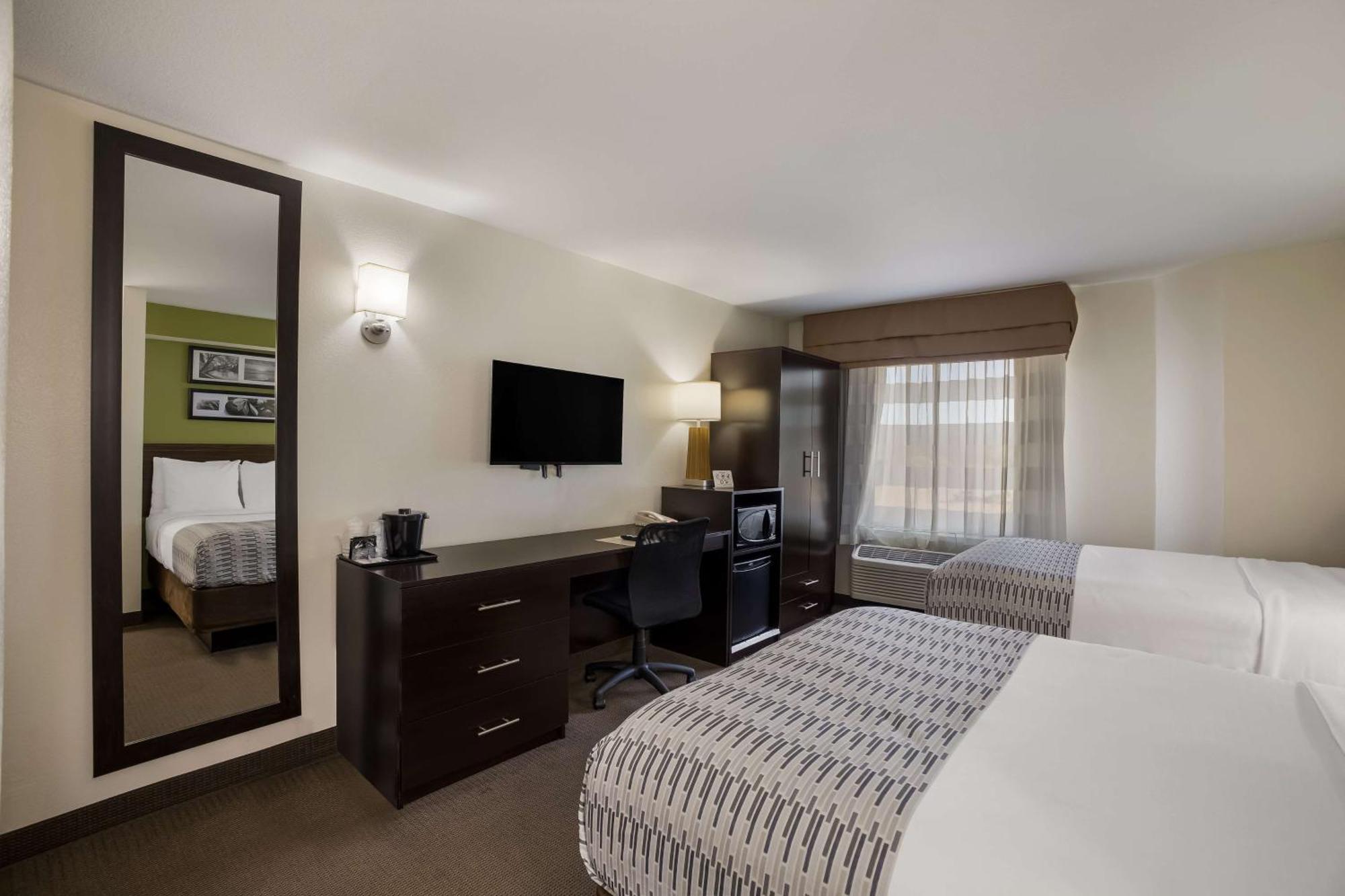 Queen Room with Two Queen Beds - Interior/Non-Smoking