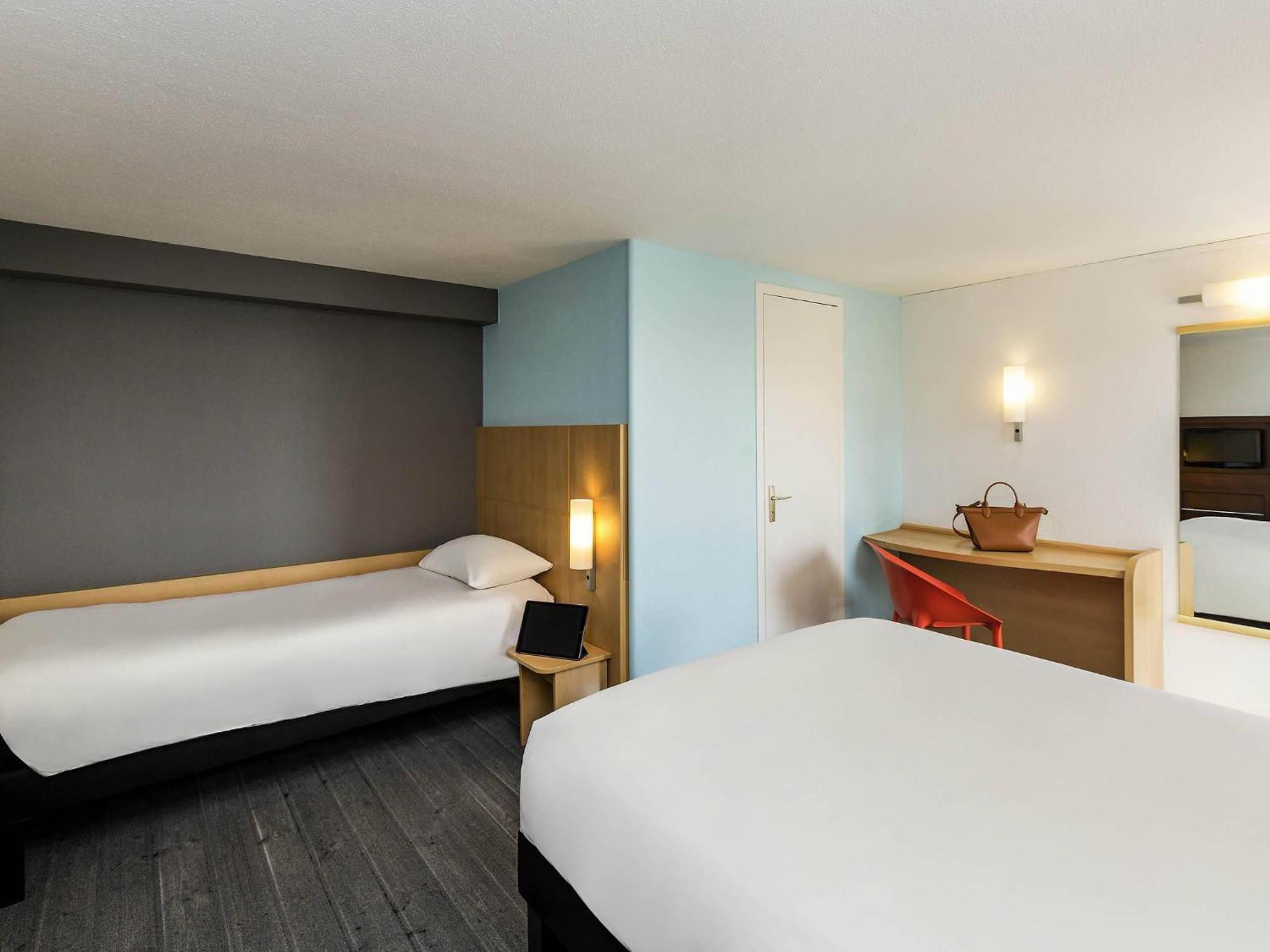 Chambre Standard avec 1 Lit Double et 1 Lit Simple