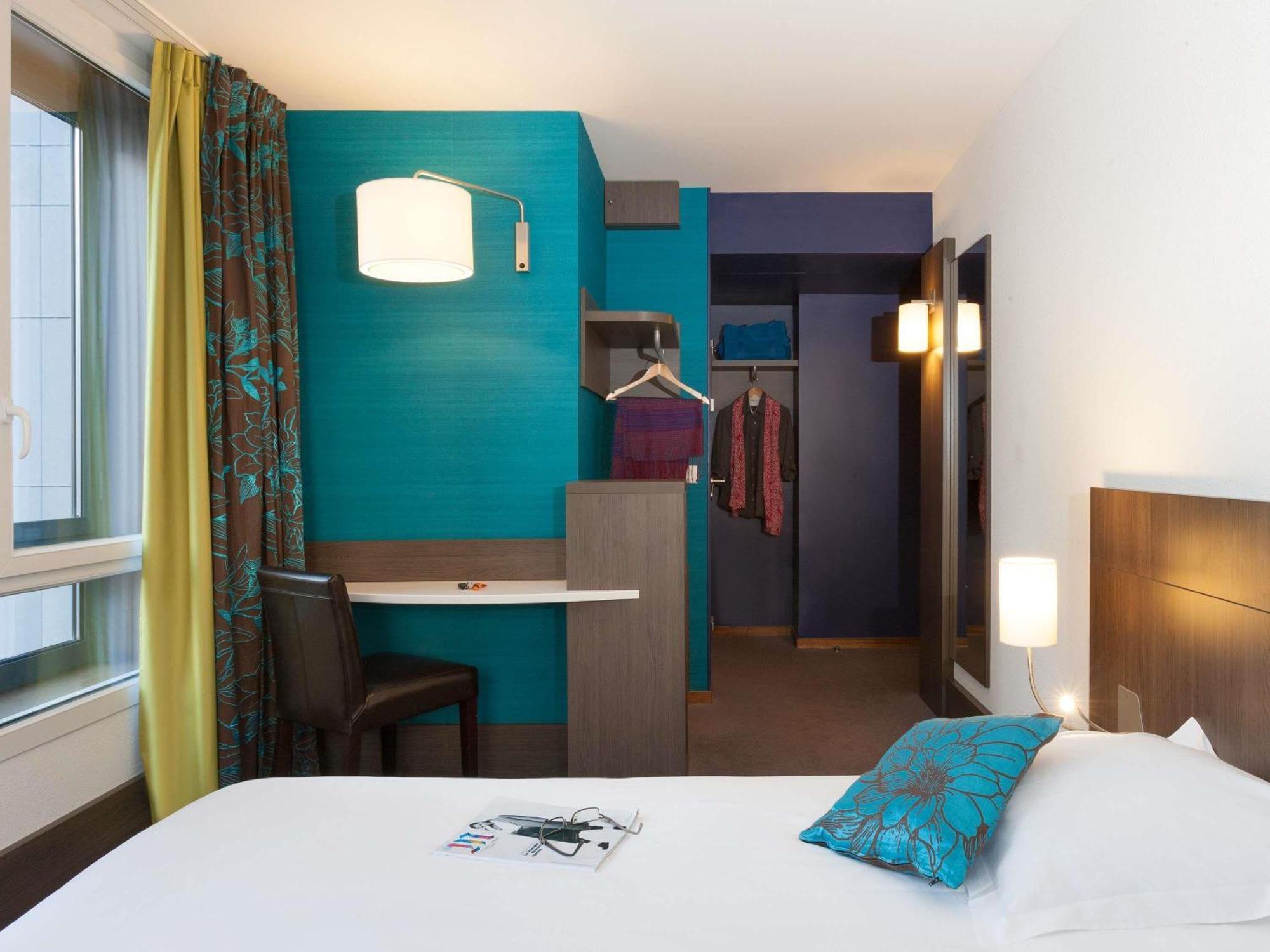 Superior Kamer met 1 Queensize Bed en 1 Slaapbank