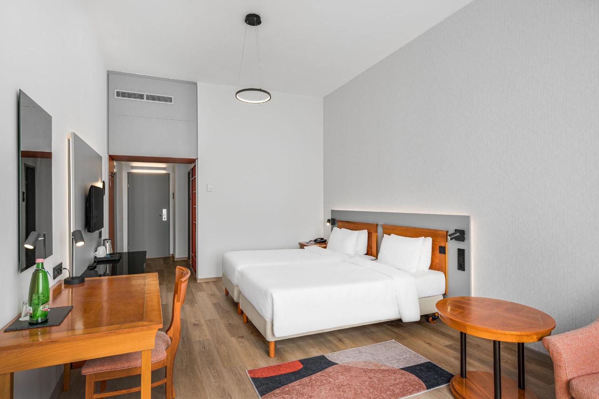 Quarto Twin Superior Plus