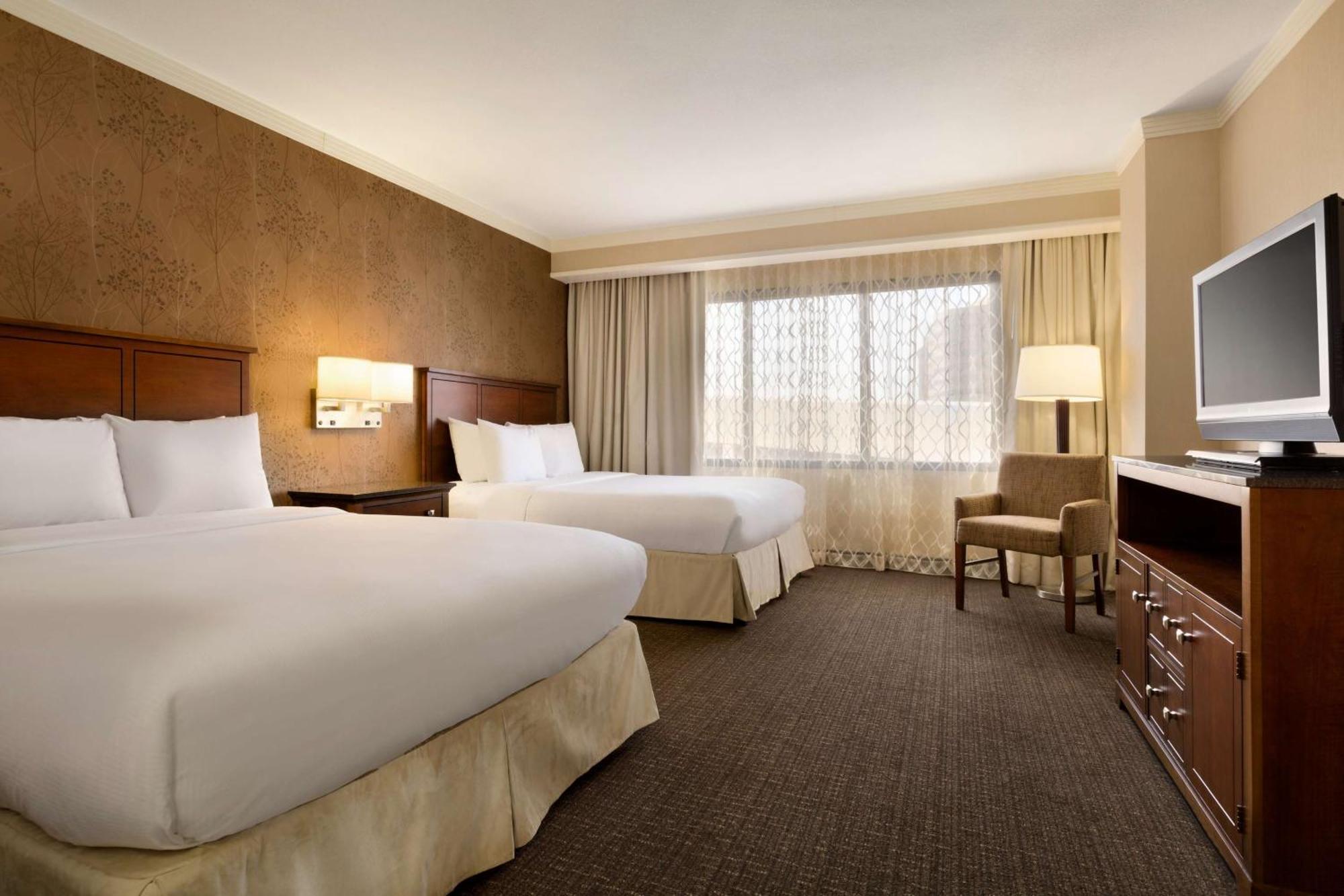 Suite Two Queen Beds Mobility Hearing Access or Non-Smoking