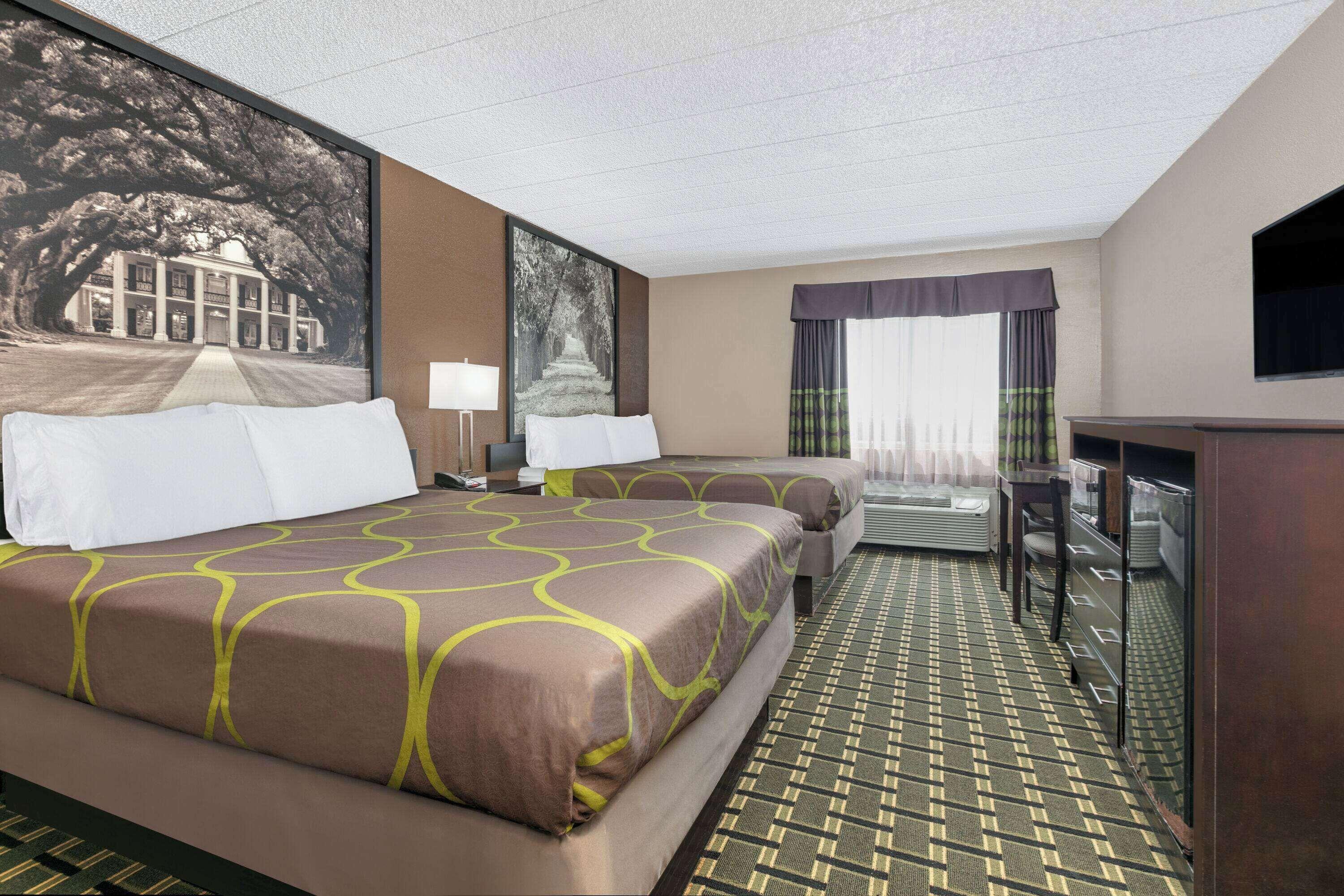 Queen Room with Two Queen Beds - Smoking