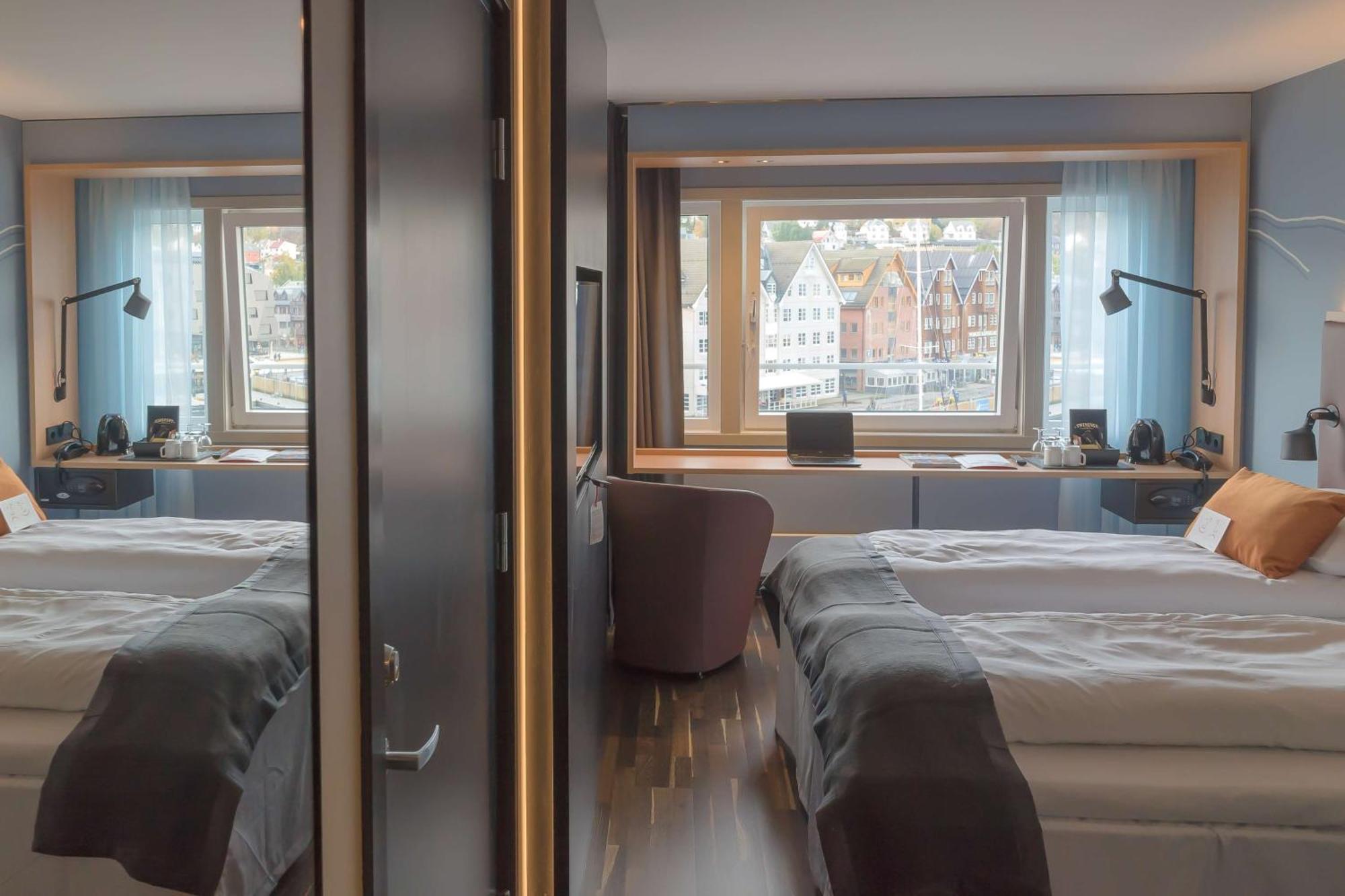 Tweepersoonskamer met 2 Aparte Bedden