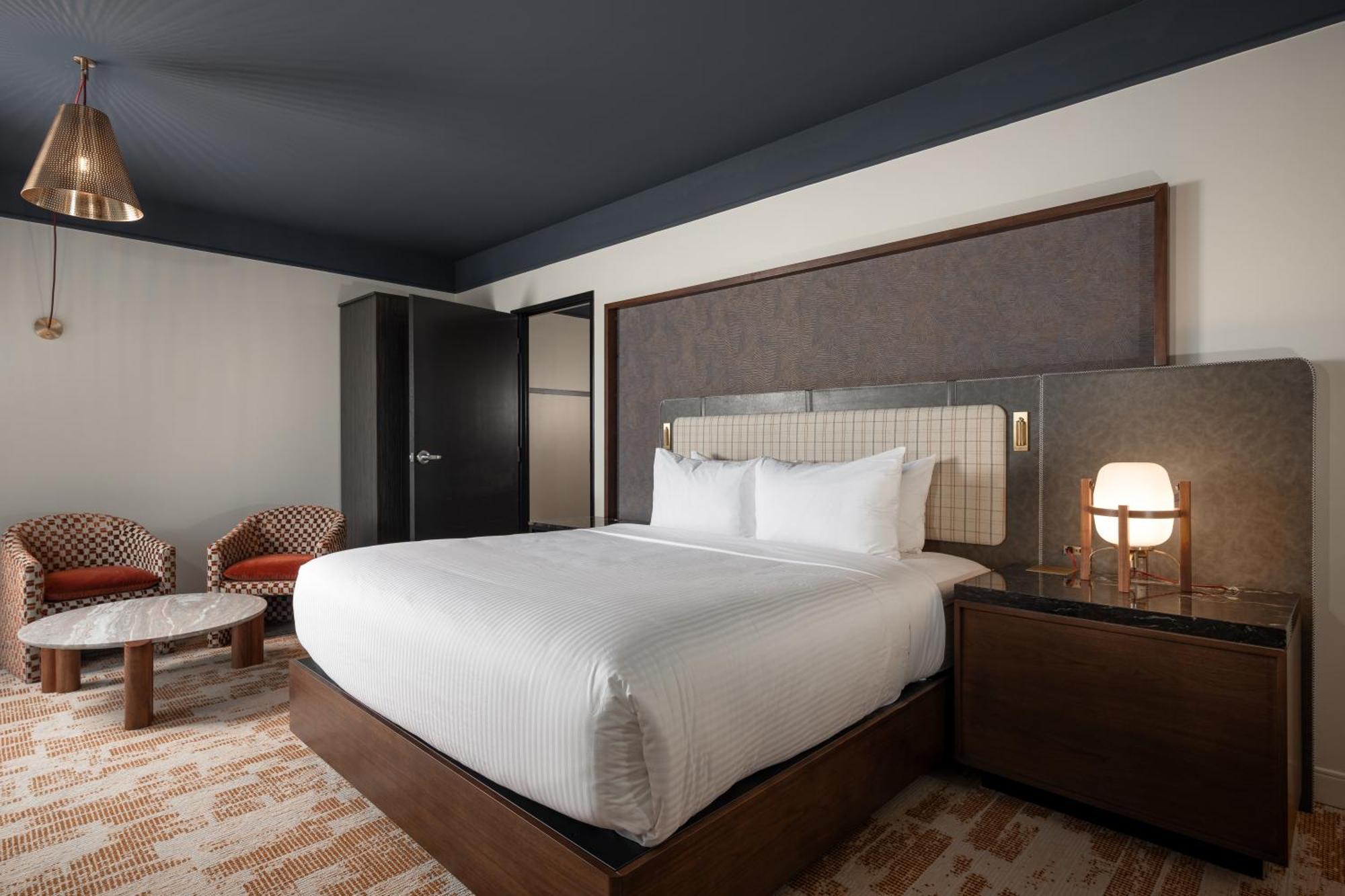 Junior King Suite