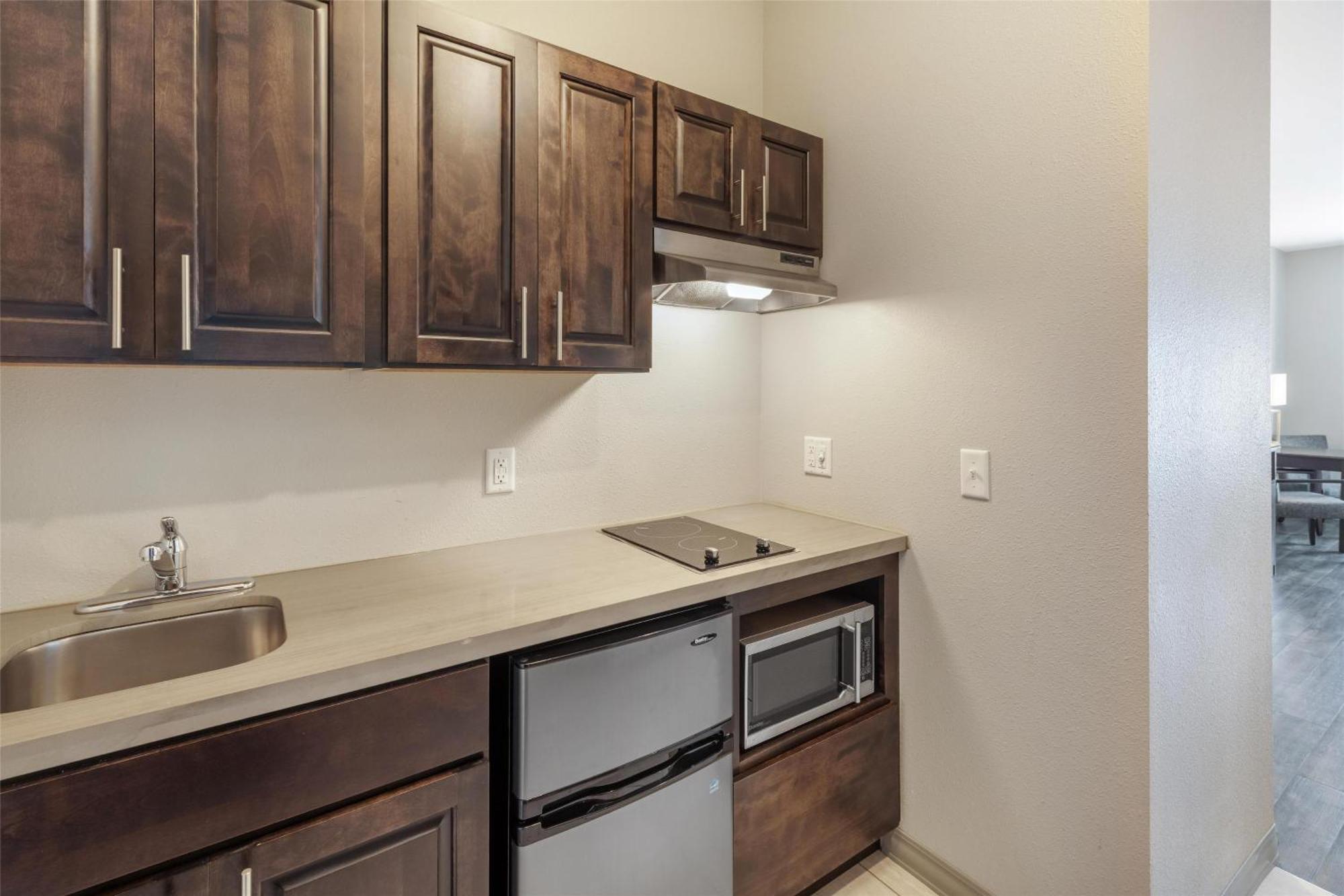 Queen Suite with Kitchenette