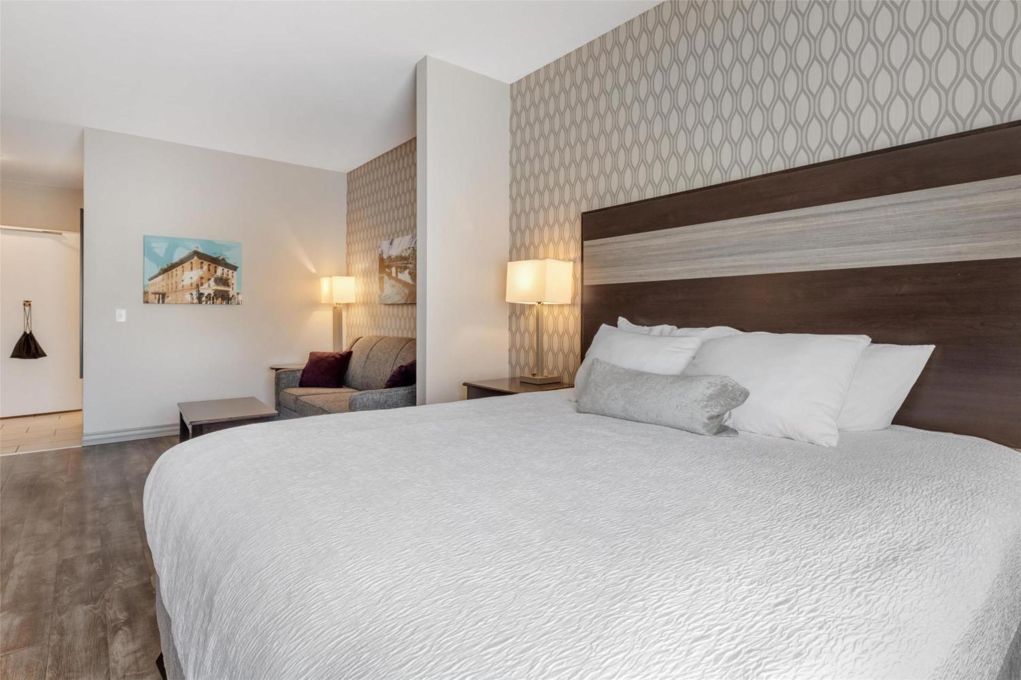 King Suite with Roll-In Shower and Sofa Bed - Disability/Non-Smoking