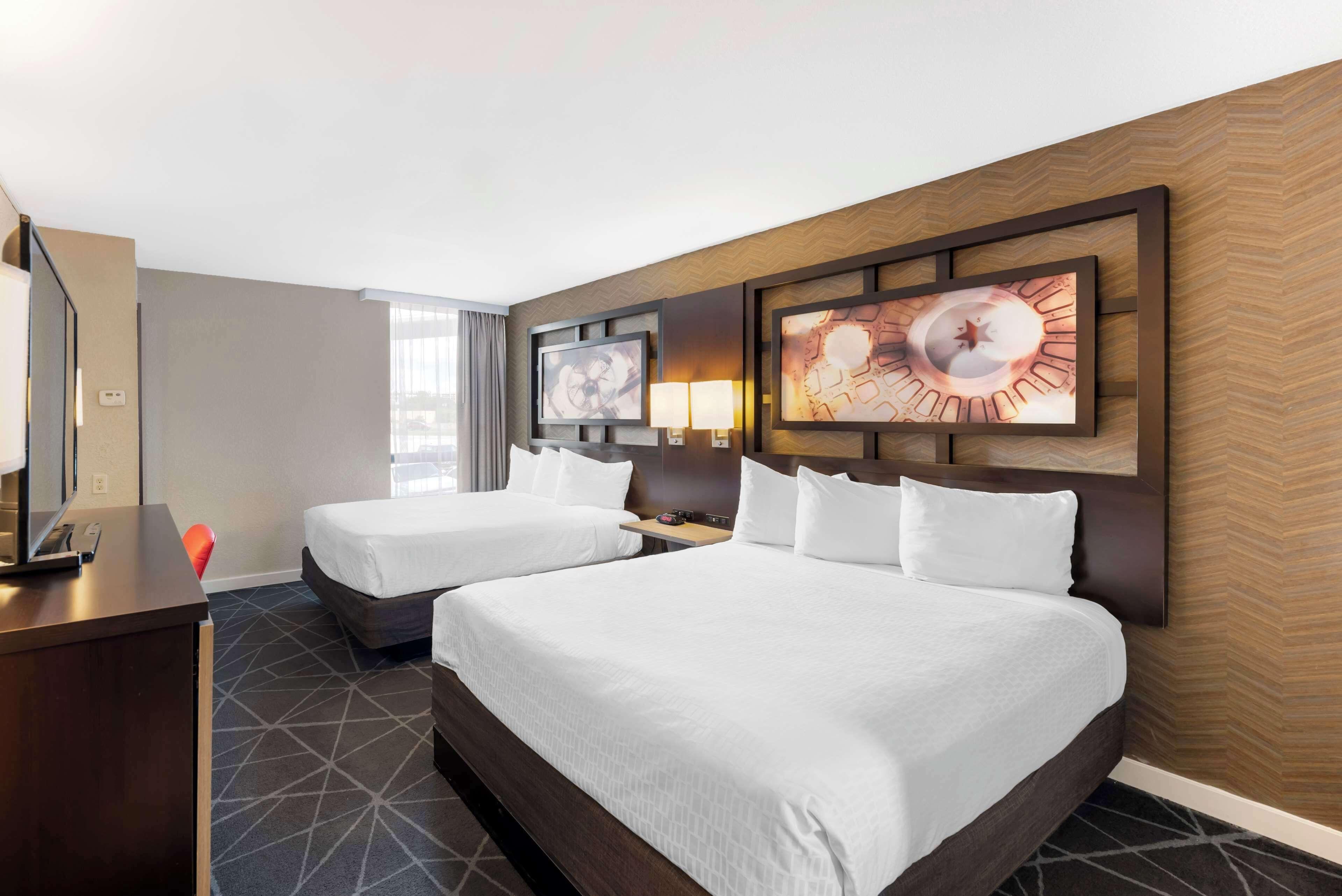Queen Room Two Queen Beds Non-Smoking