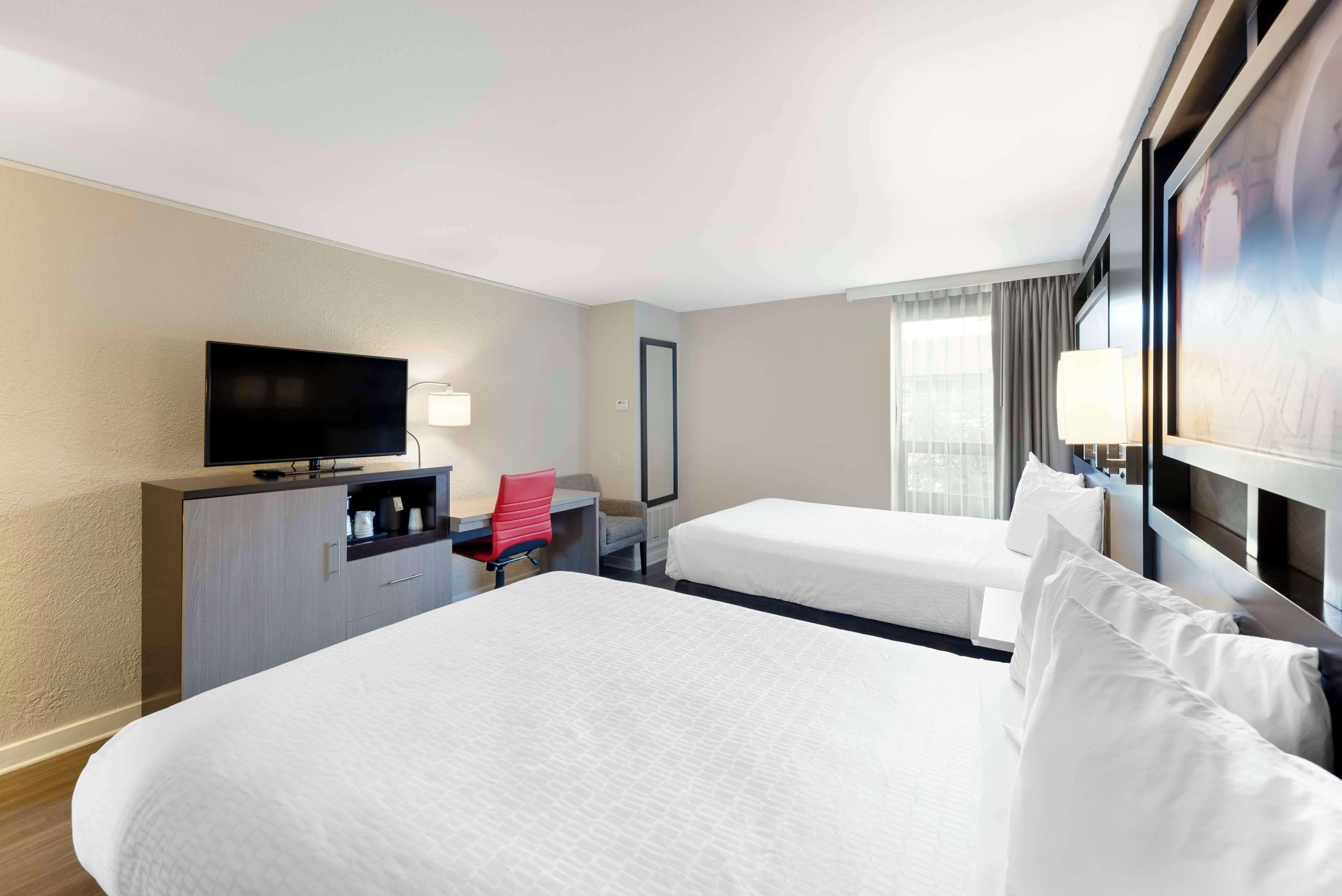 Queen Room Two Queen Beds Pet Friendly or Non-Smoking