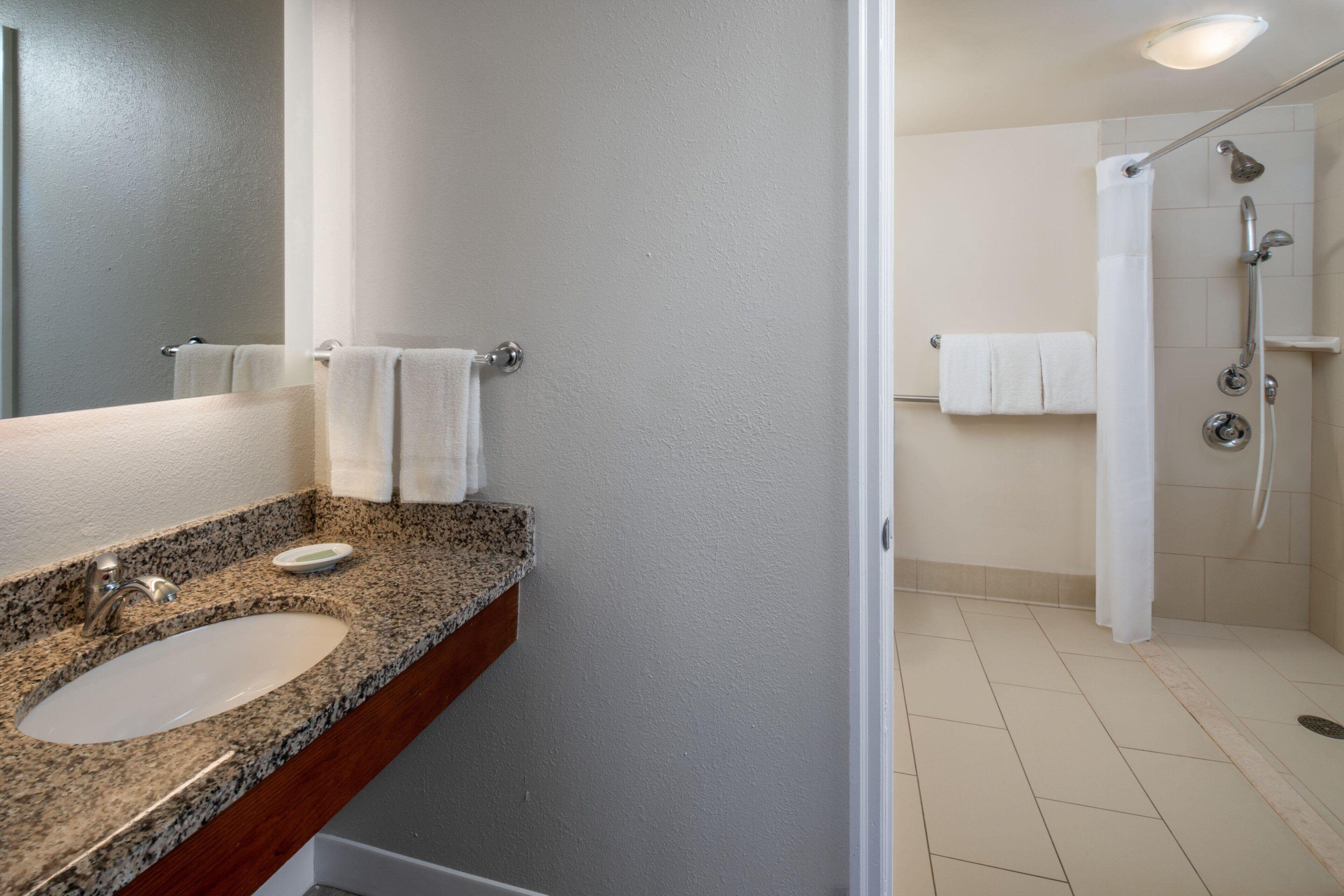 2 Bedroom Suite,1629398829:JPEG