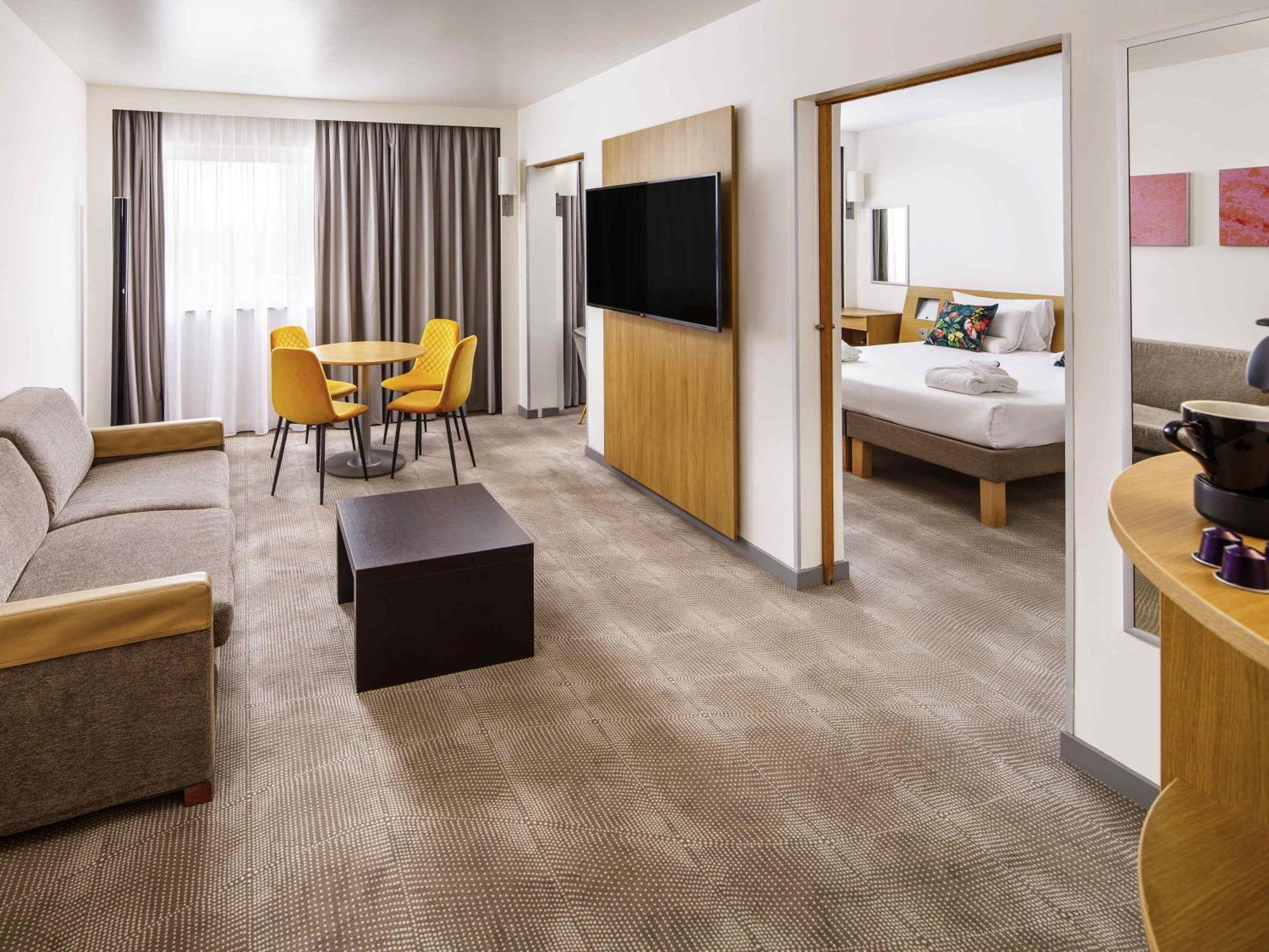 Executive King Suite with Sofa,1716966876:JPEG