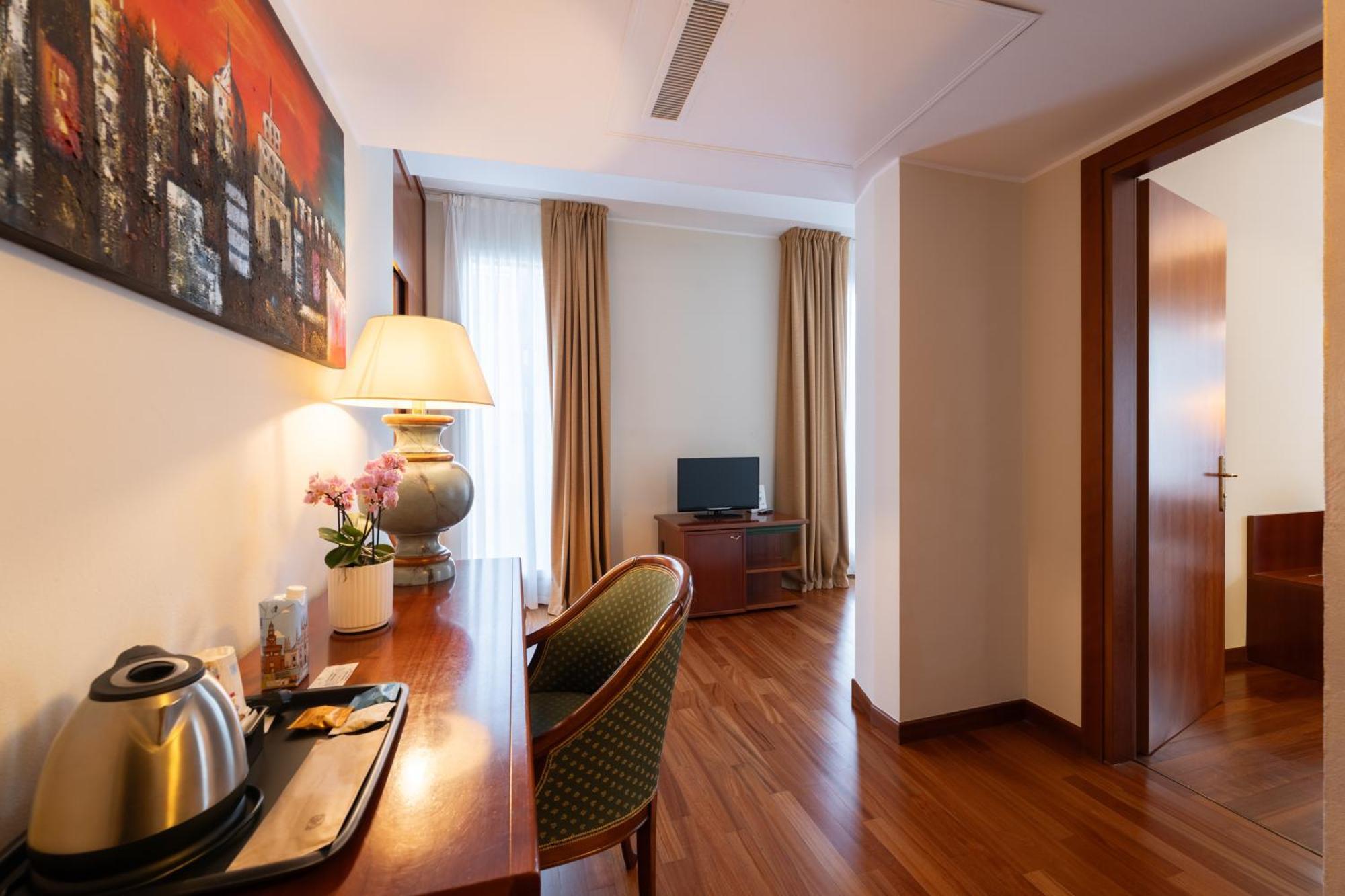 Junior Suite,1716987388:JPEG