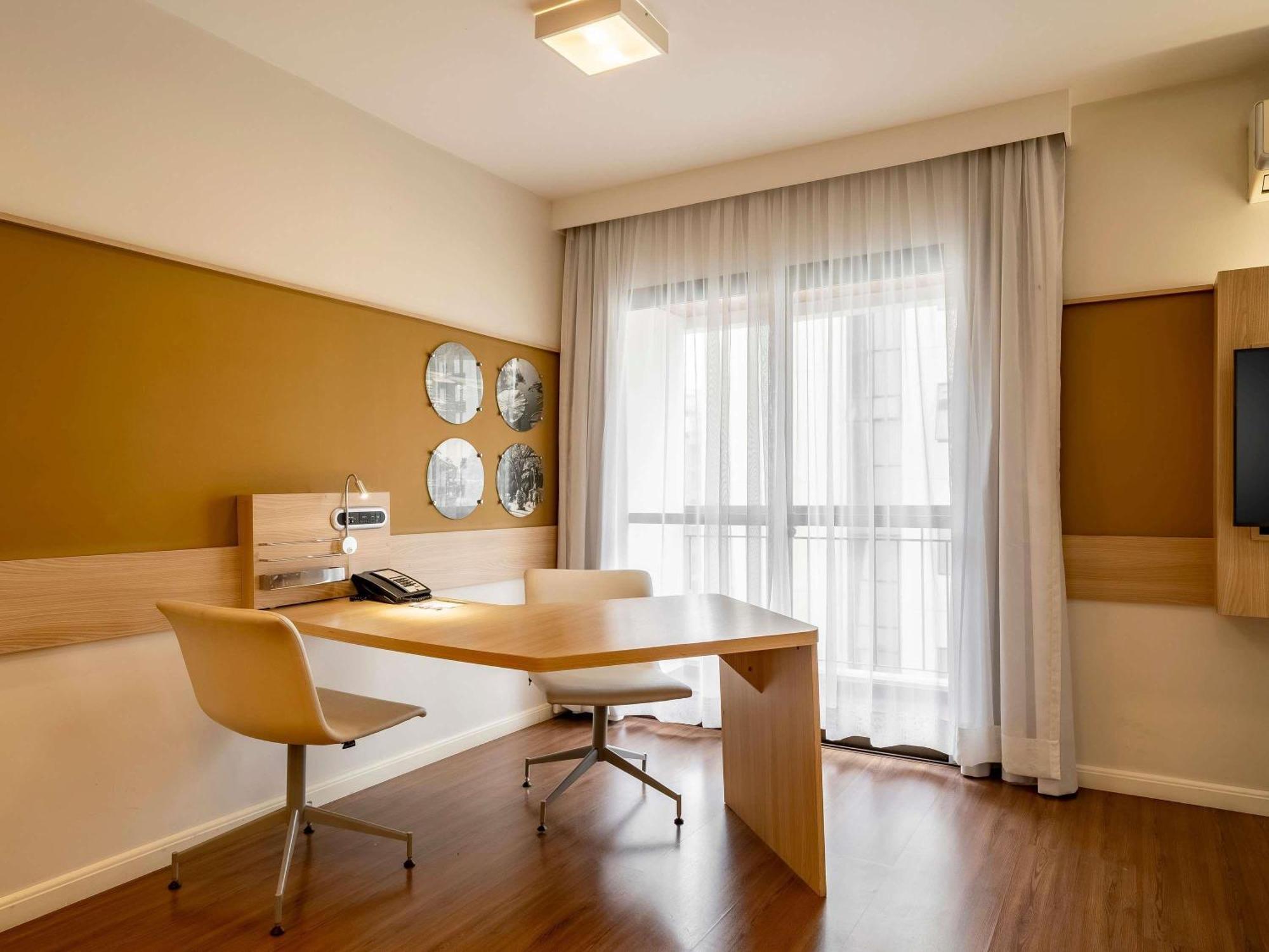 Apartamento com 1 Quarto, 1 Cama Queen-size e 1 Cama Individual