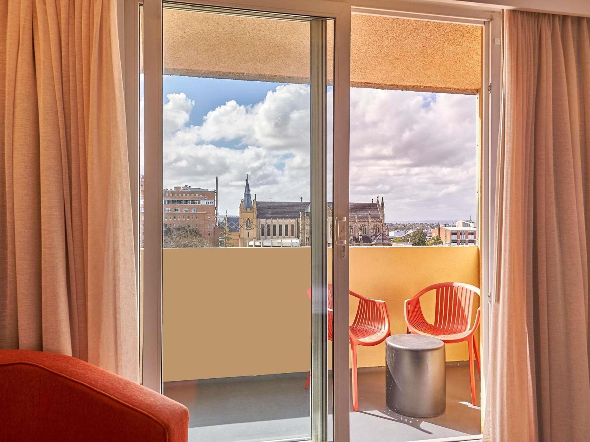 Chambre Lit Queen-Size Deluxe avec Balcon
