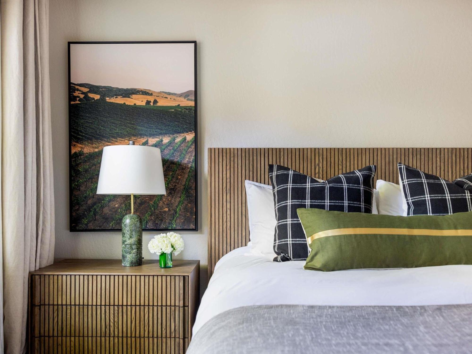 Gloria Ferrer One-Bedroom Suite with Sofa Bed and Garden View - Patio/Fireplace