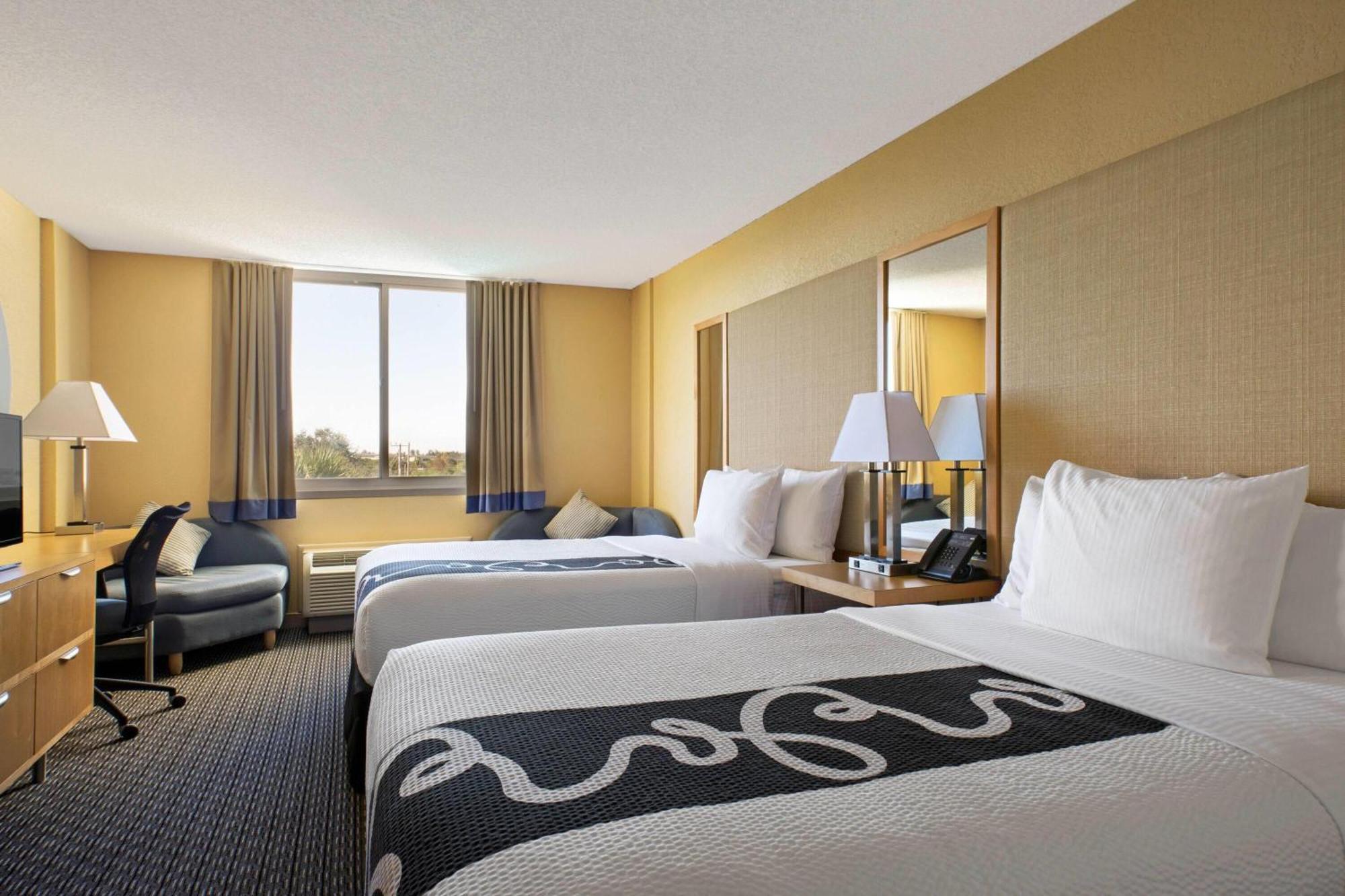 Double Room with Two Double Beds - Non-Smoking