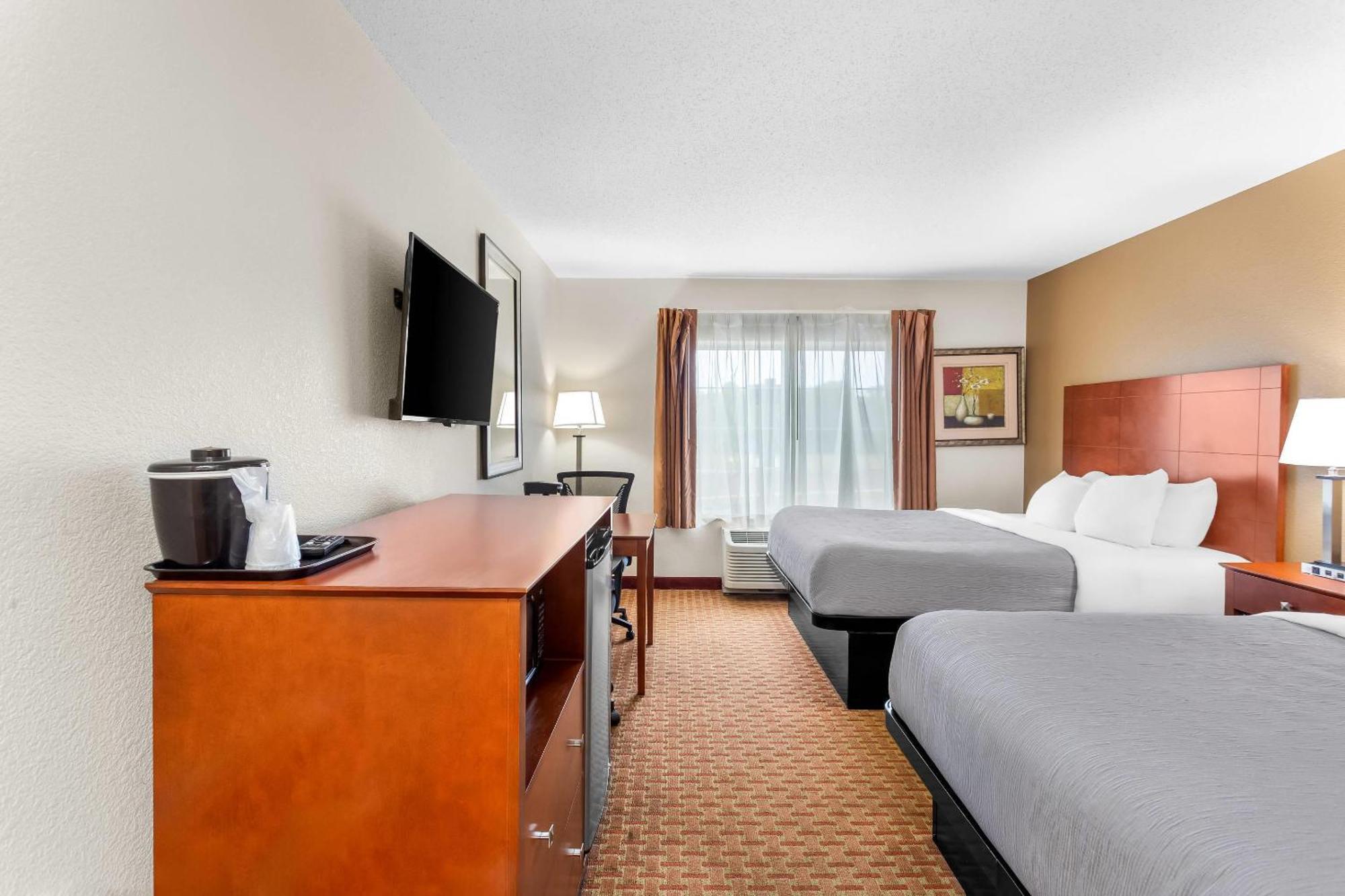 Queen Room with Two Queen Beds - Accessible/Non-Smoking