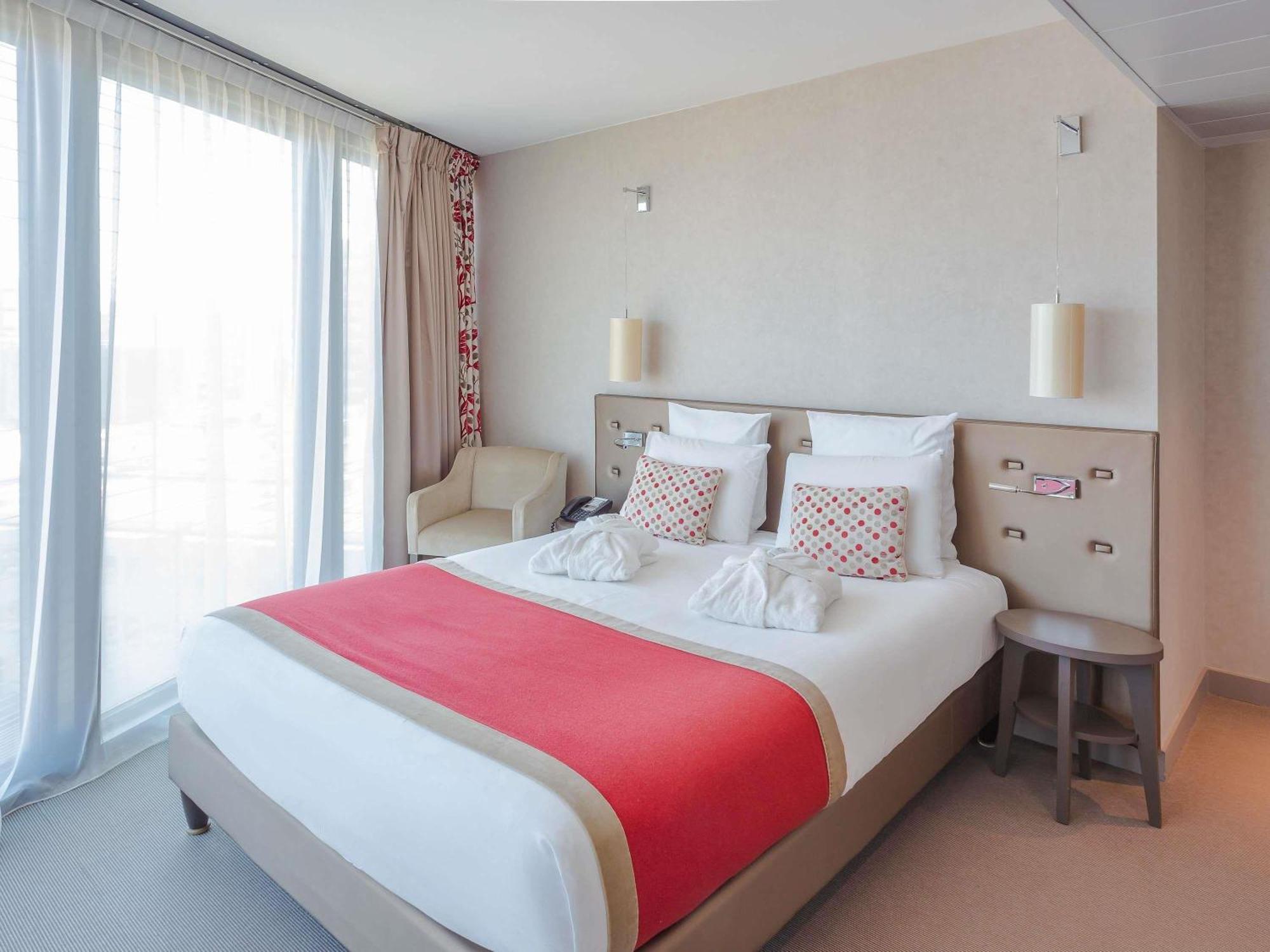 Junior Queen Suite,1717080777:JPEG