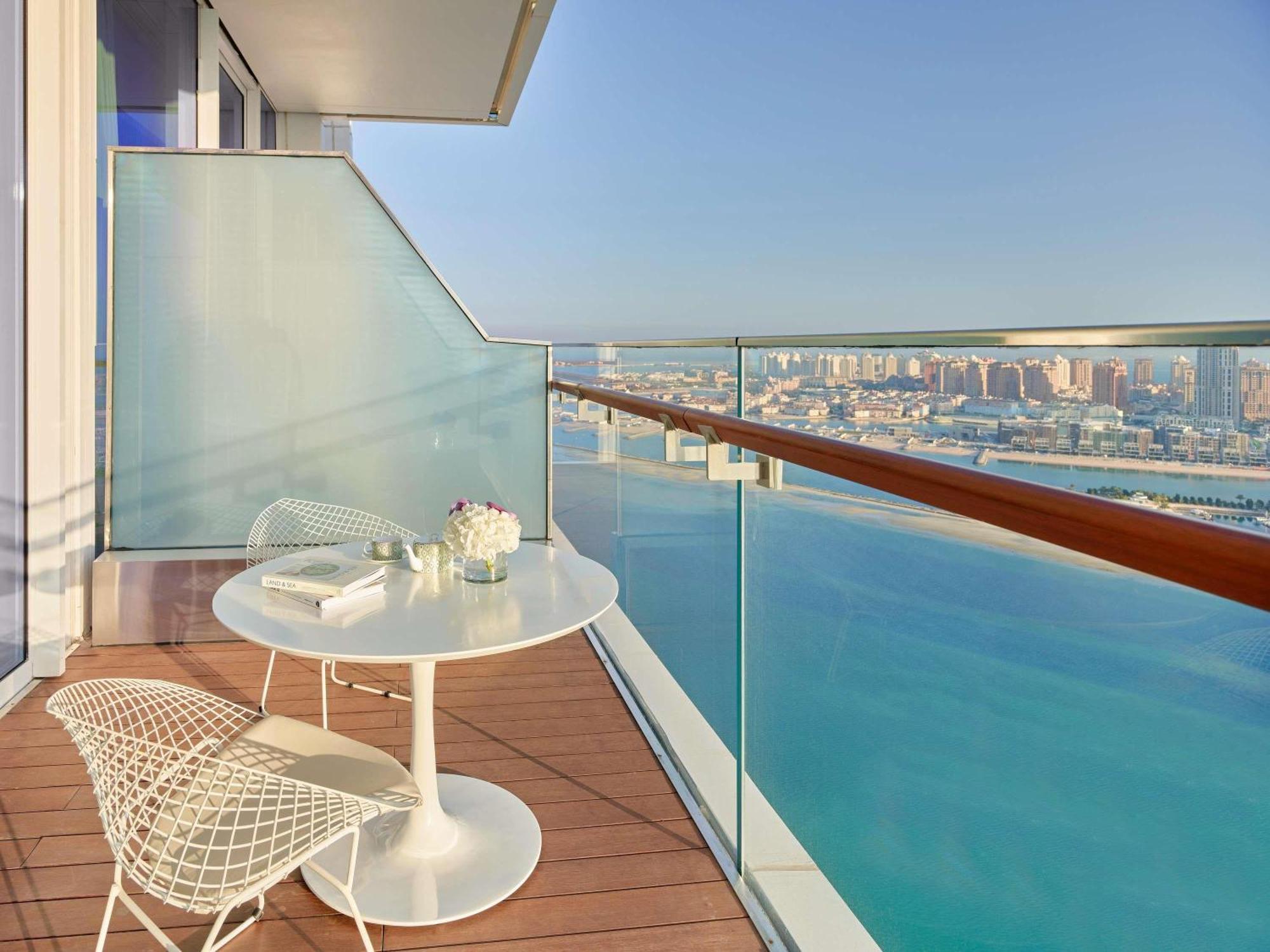 Premier Kamer met Kingsize Bed en Balkon en Uitzicht op de Zee