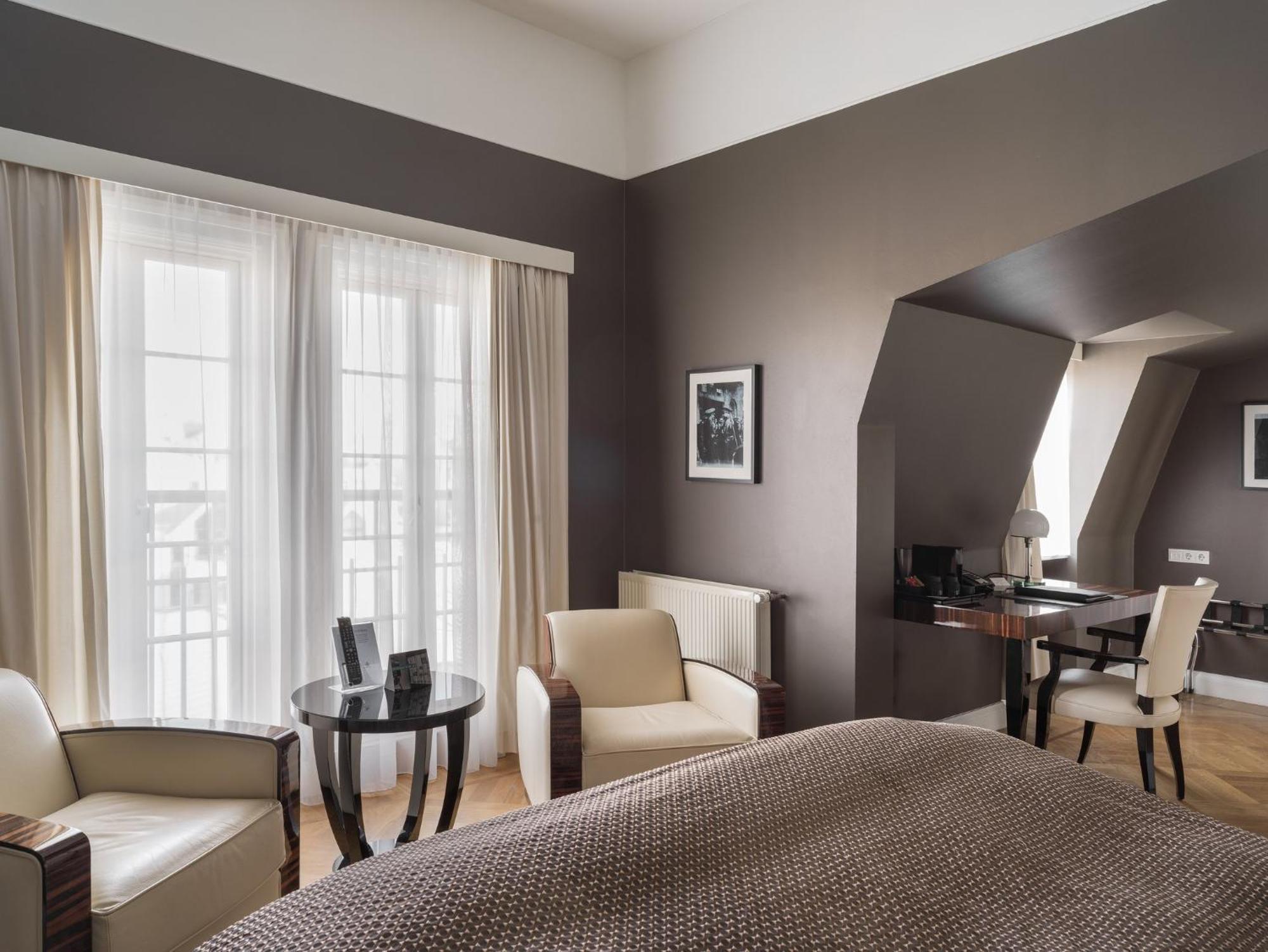 Deluxe Double Room,1722889842:JPEG