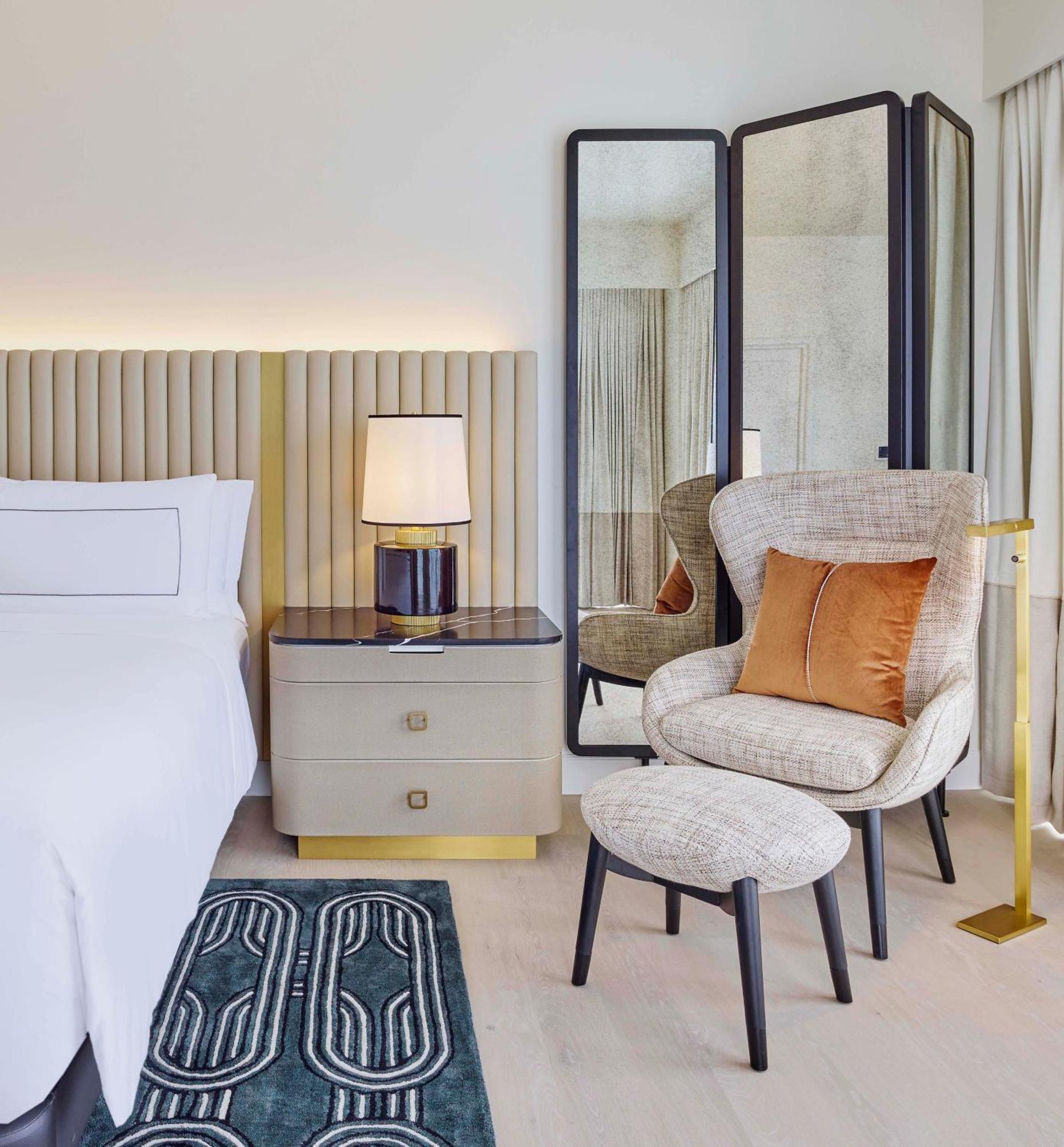 Premier Beverly Hills King Room,1722894031:JPEG
