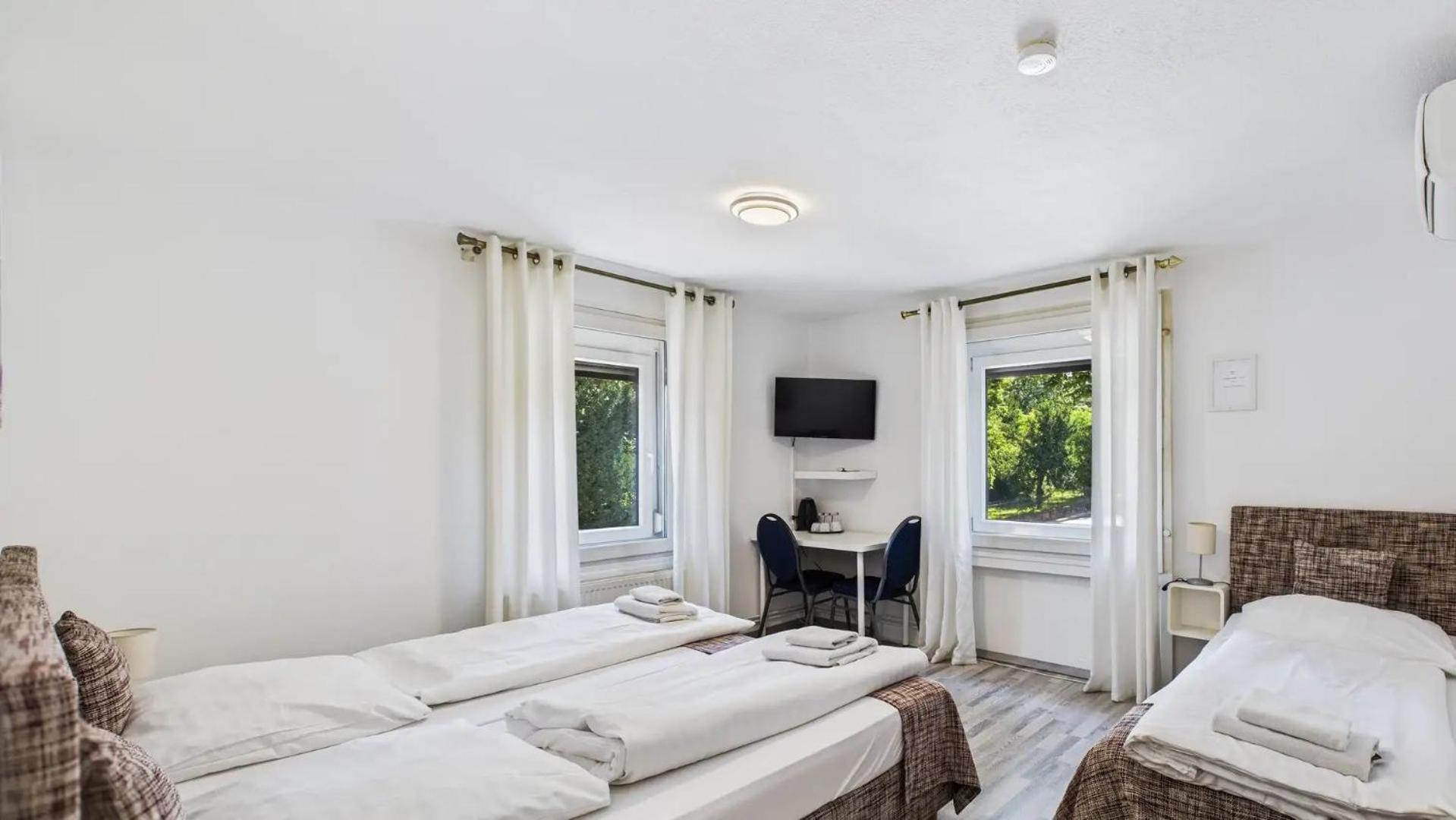 Dreibettzimmer