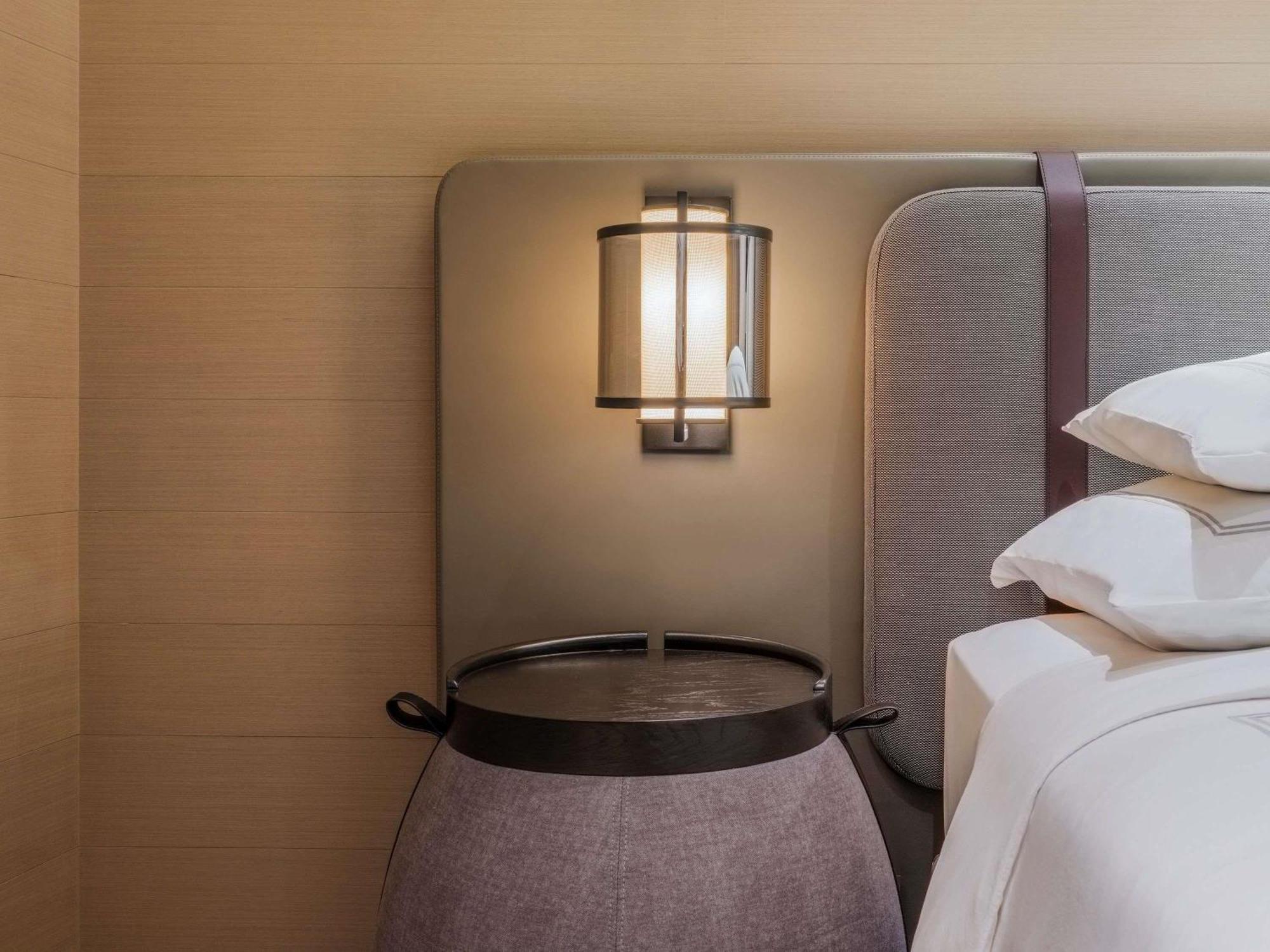 Executive Prestige mit 1 Kingsize-Bett, Zugang zur Lounge, obere Etage, Balkon, Blick auf Marina Bay