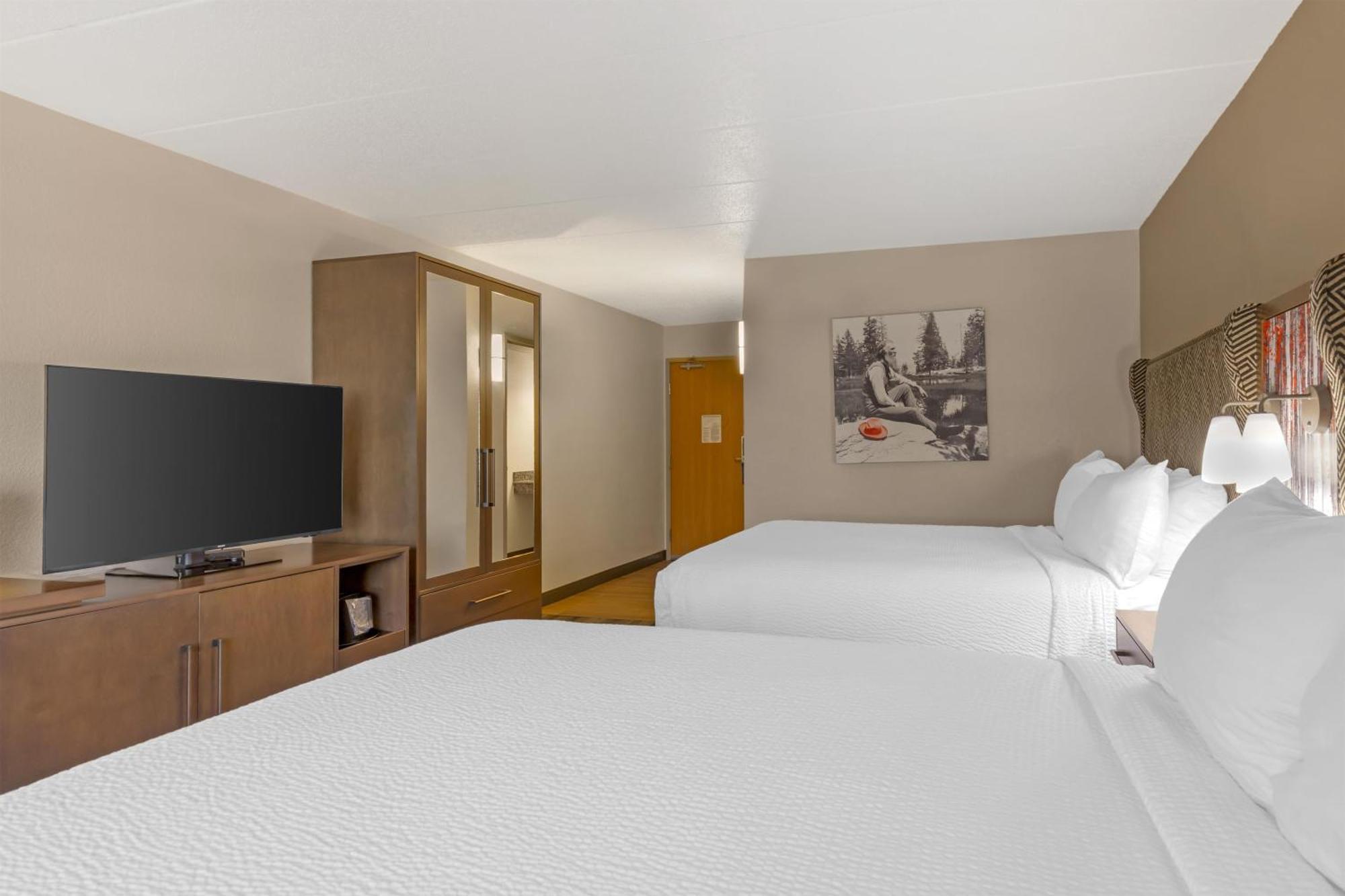 Queen Room Two Queen Beds Roll Shower Disability Access or Non-Smoking,1730071246:JPEG