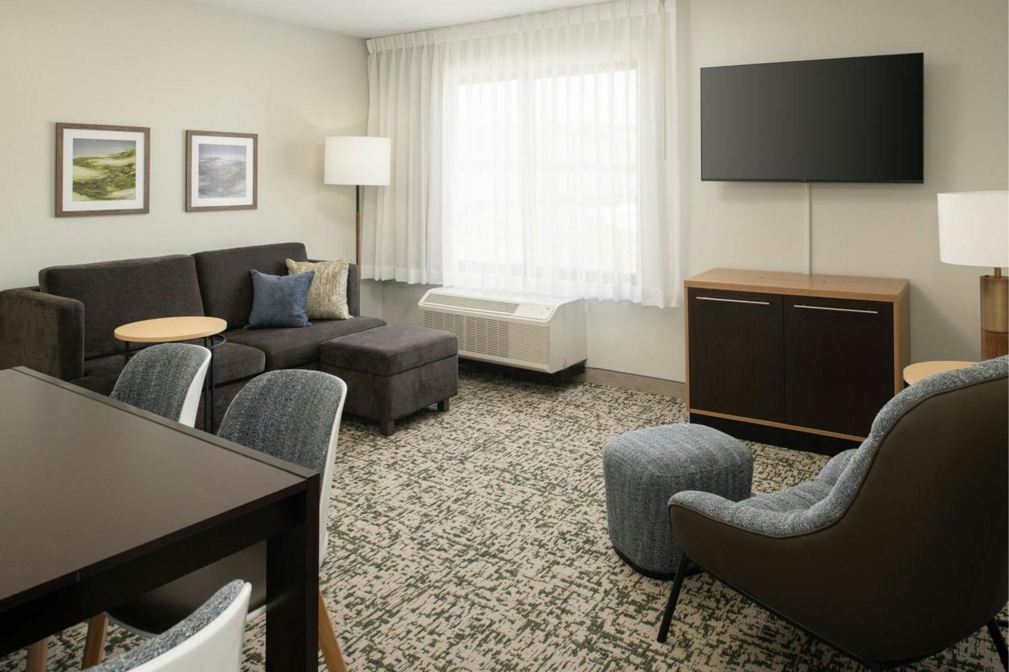 2 Bedroom Suite