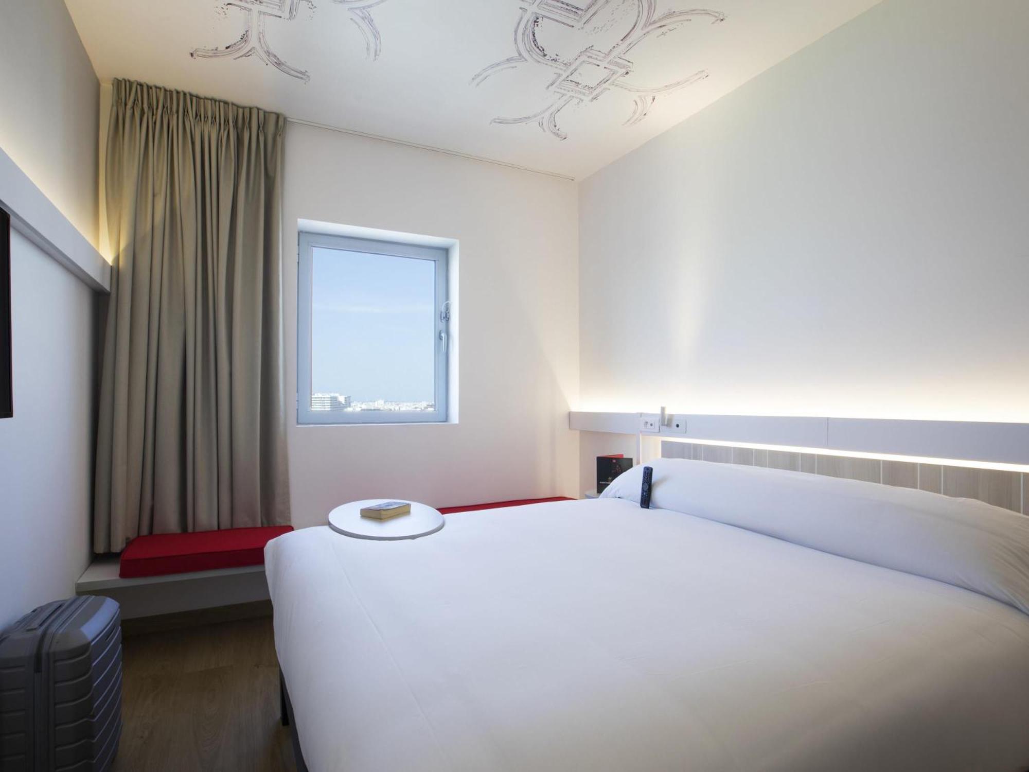 Agora Double Room By Ibis