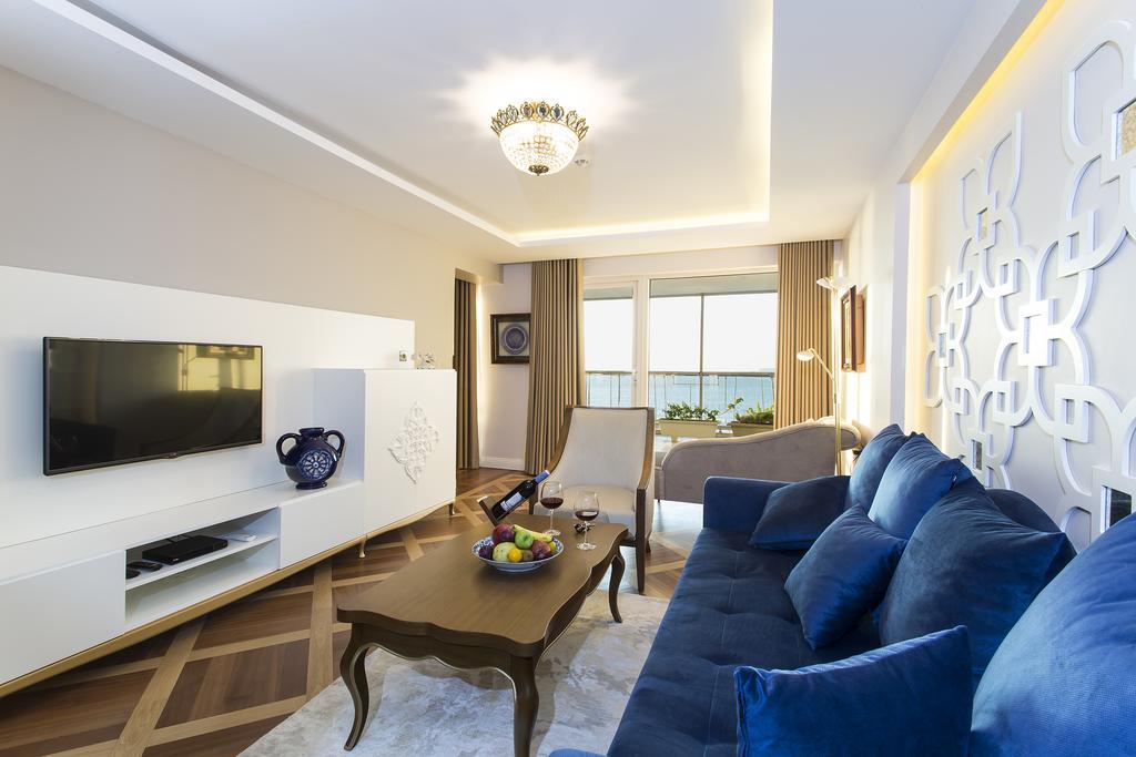 Executive Suite,173215476:JPEG
