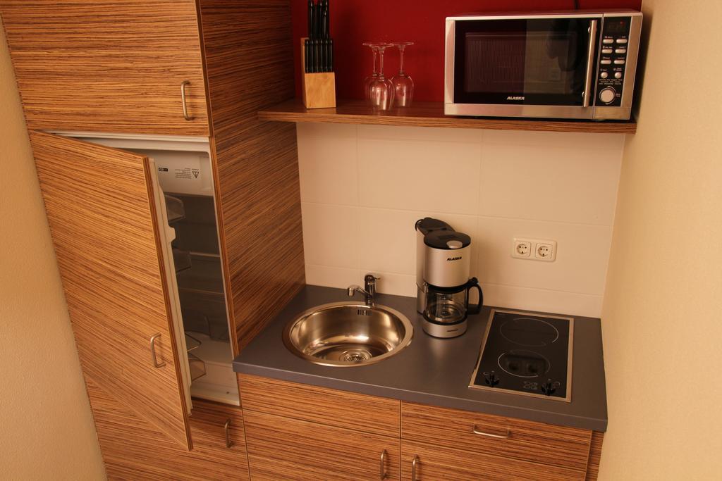 Double Room,173382438:JPEG