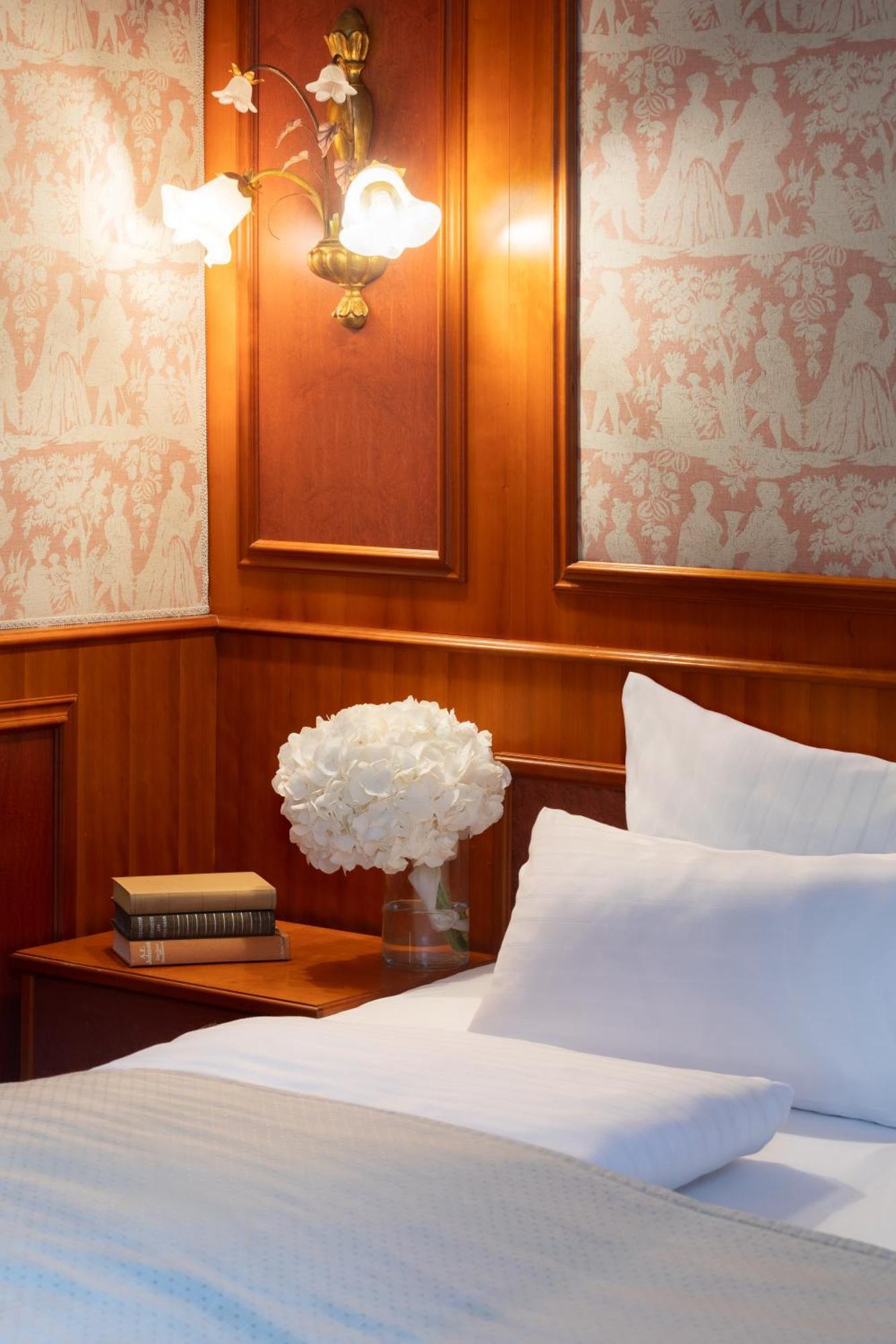 Junior Suite with Balcony,1739361238:JPEG