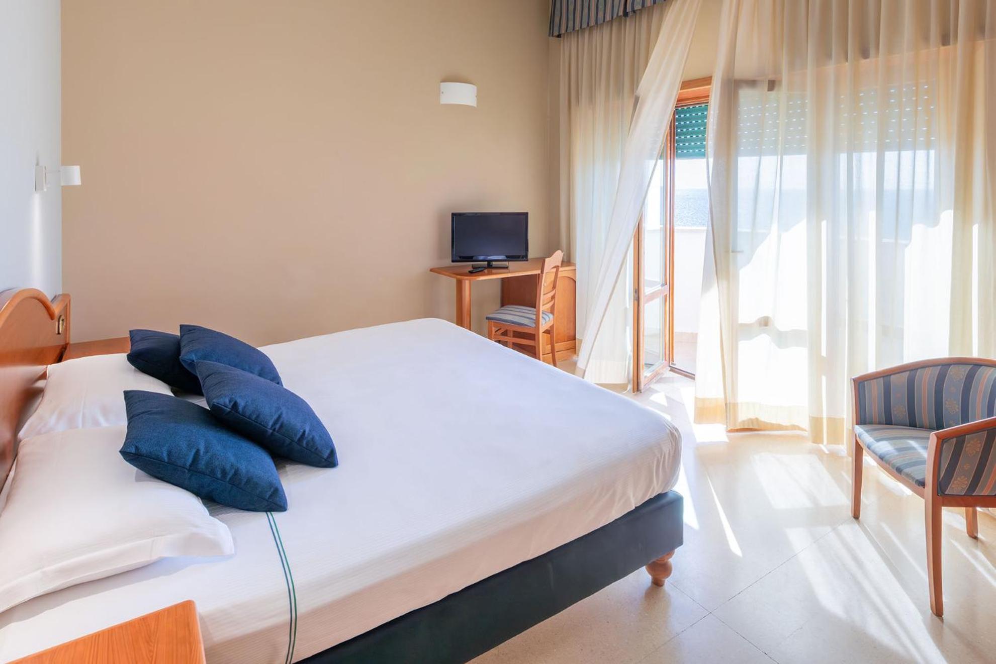 Deluxe Double or Twin Room Balcony Sea View,1739369344:JPEG