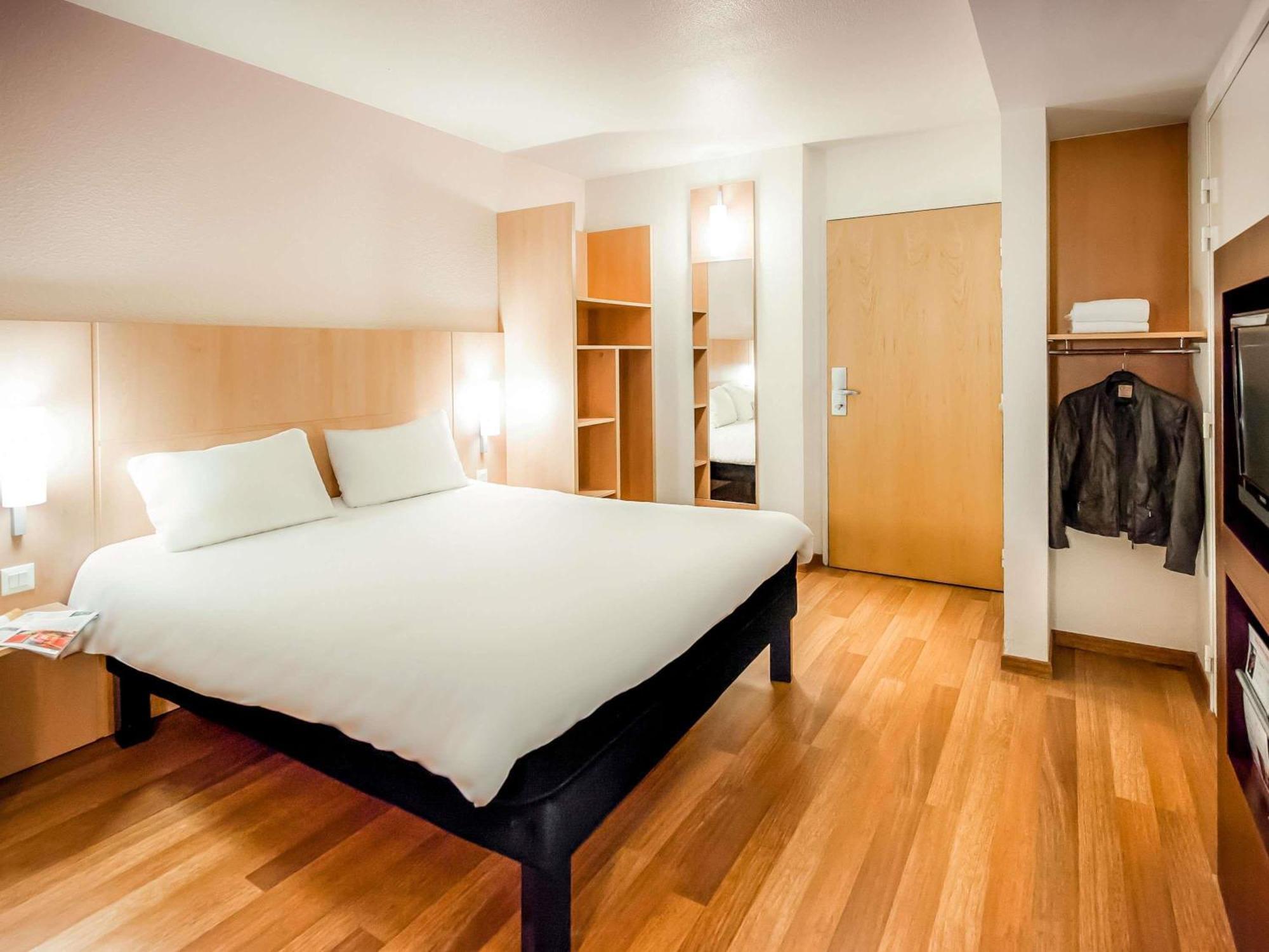 Chambre Standard avec Lit Double et Lits Jumeaux