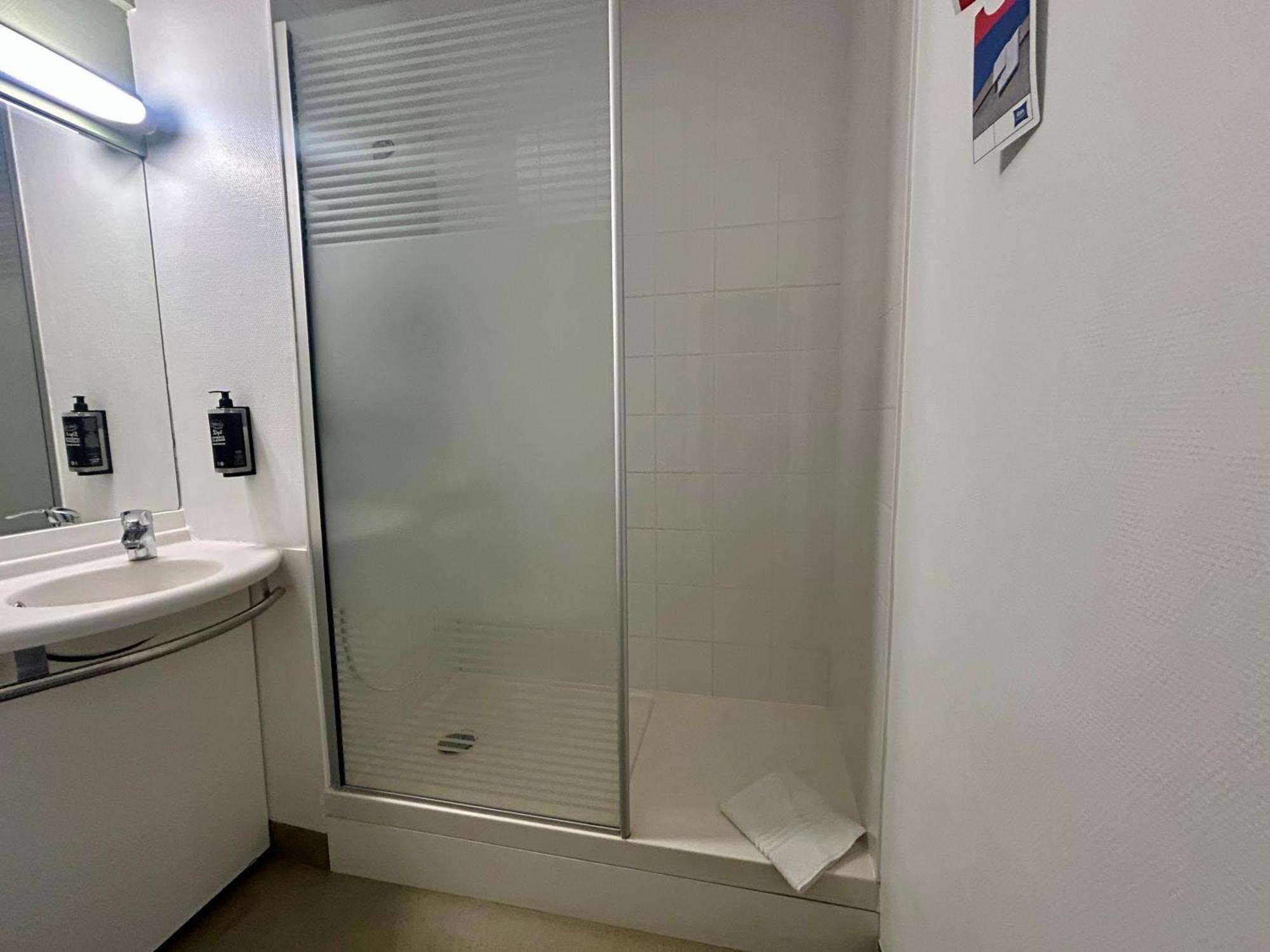Standard Room with 2 Single Beds,1739387216:JPEG