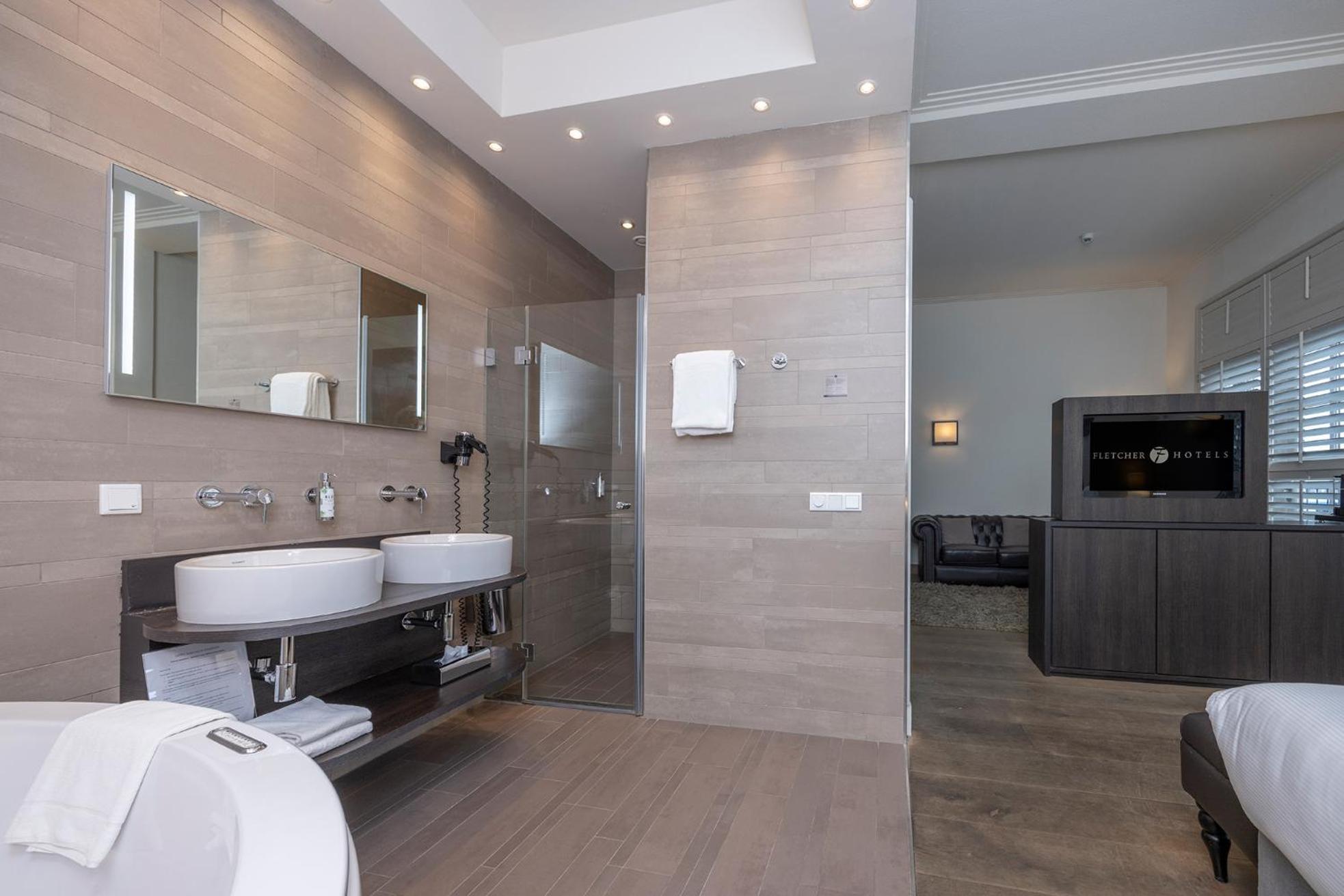 Suite Lake View,1739417884:JPEG