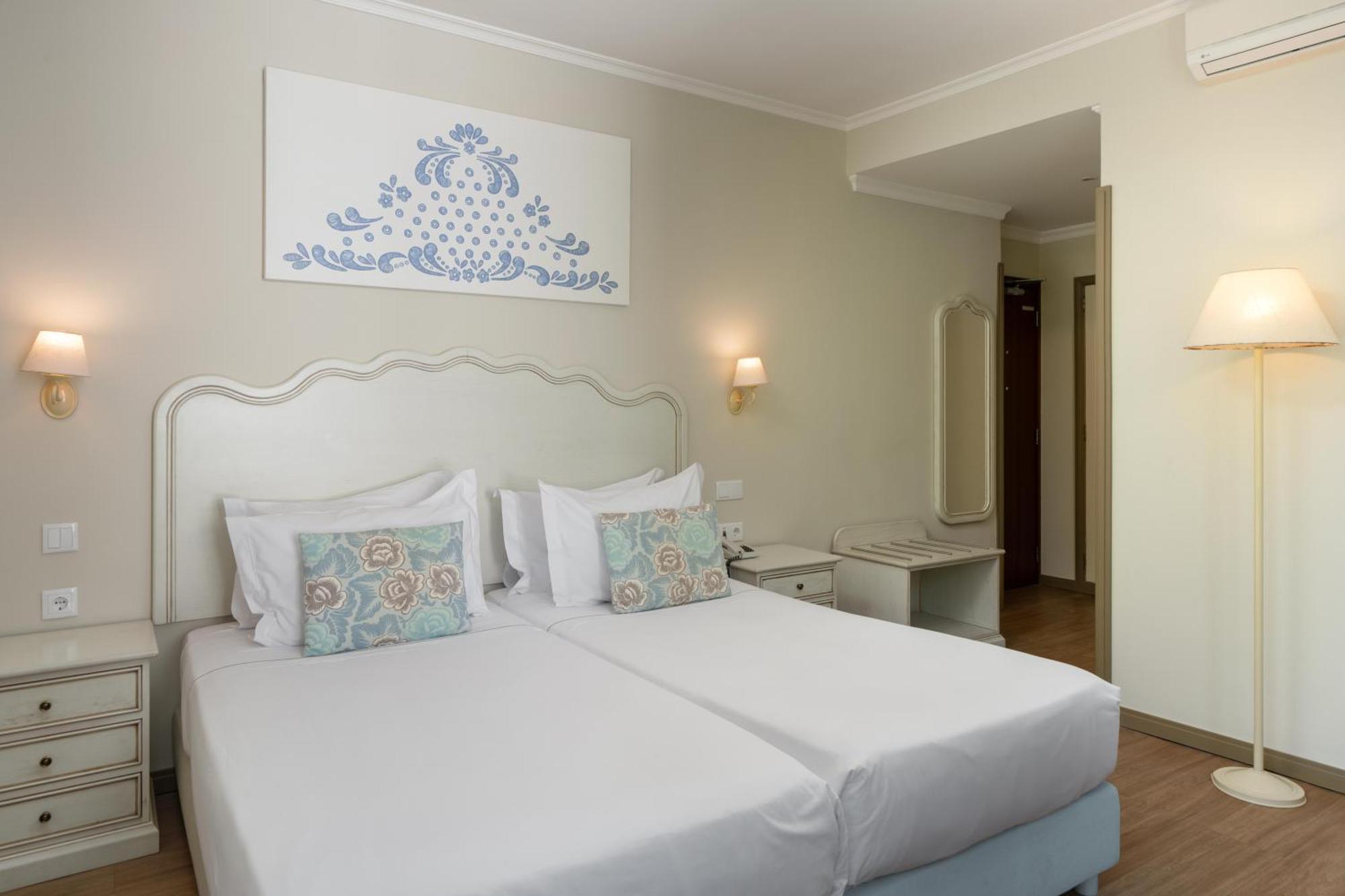 Quarto Superior com Cama de Casal ou 2 de Solteiro