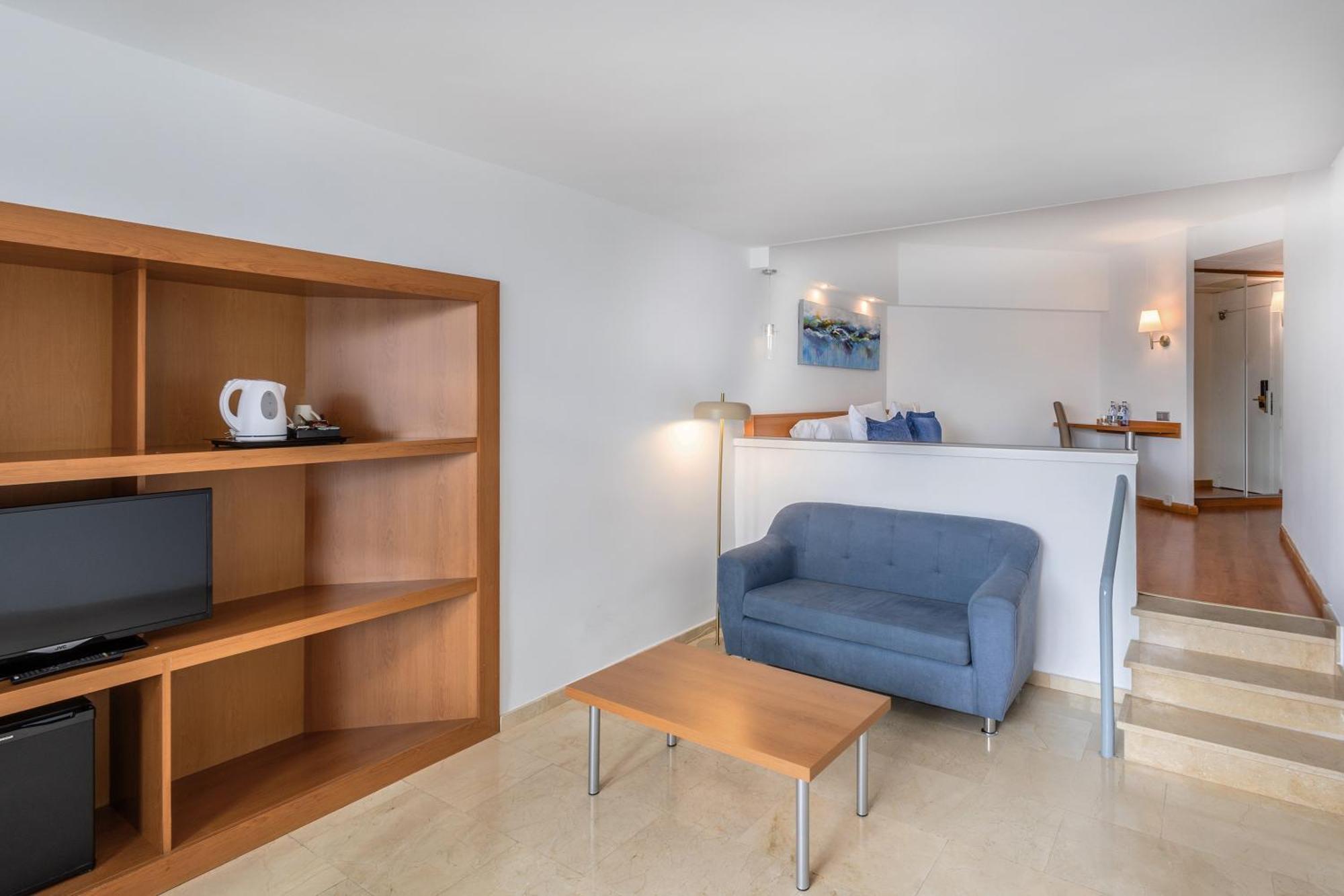 Junior Suite,1742583473:JPEG