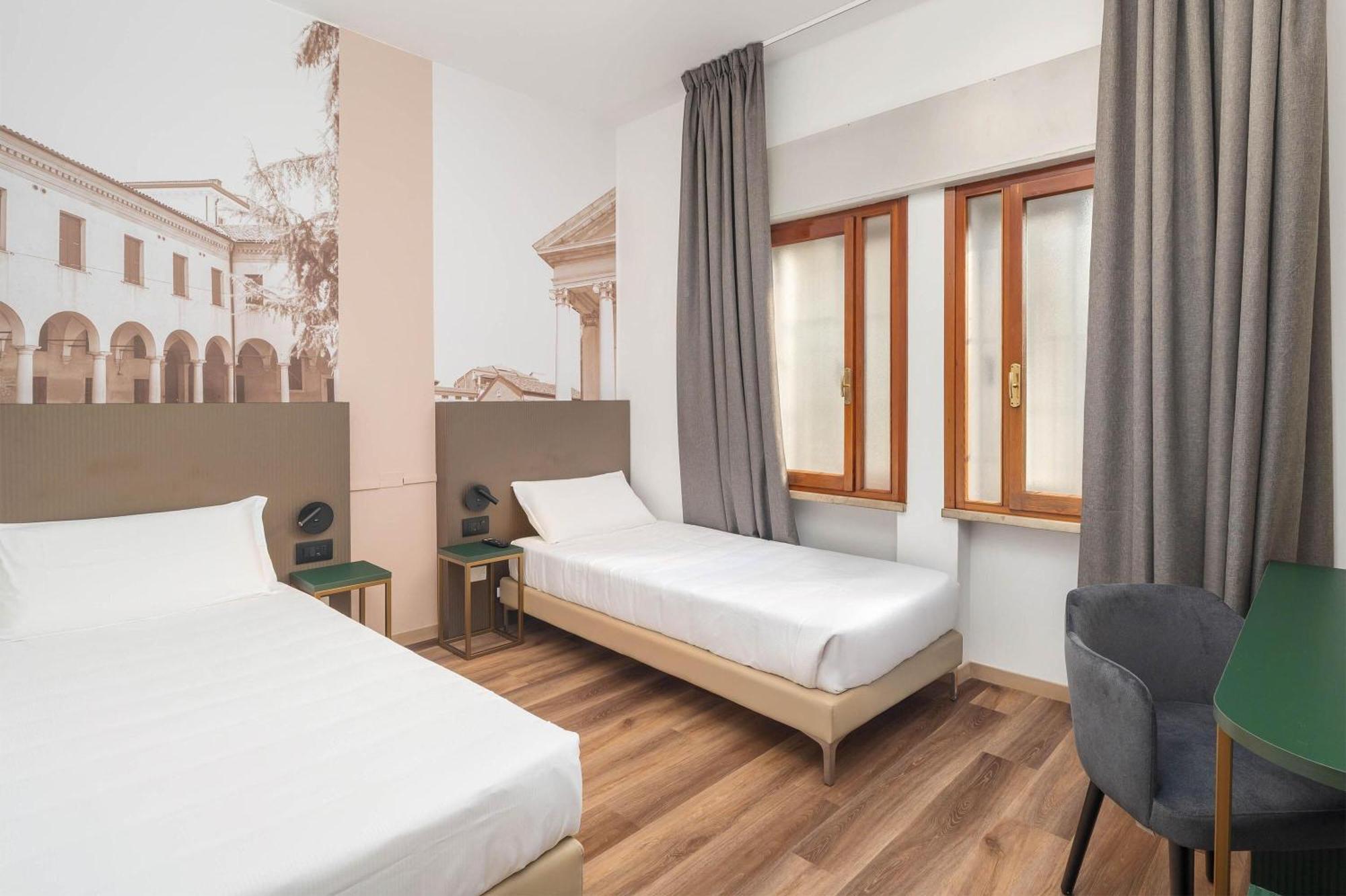 Twin Room,1742586046:JPEG