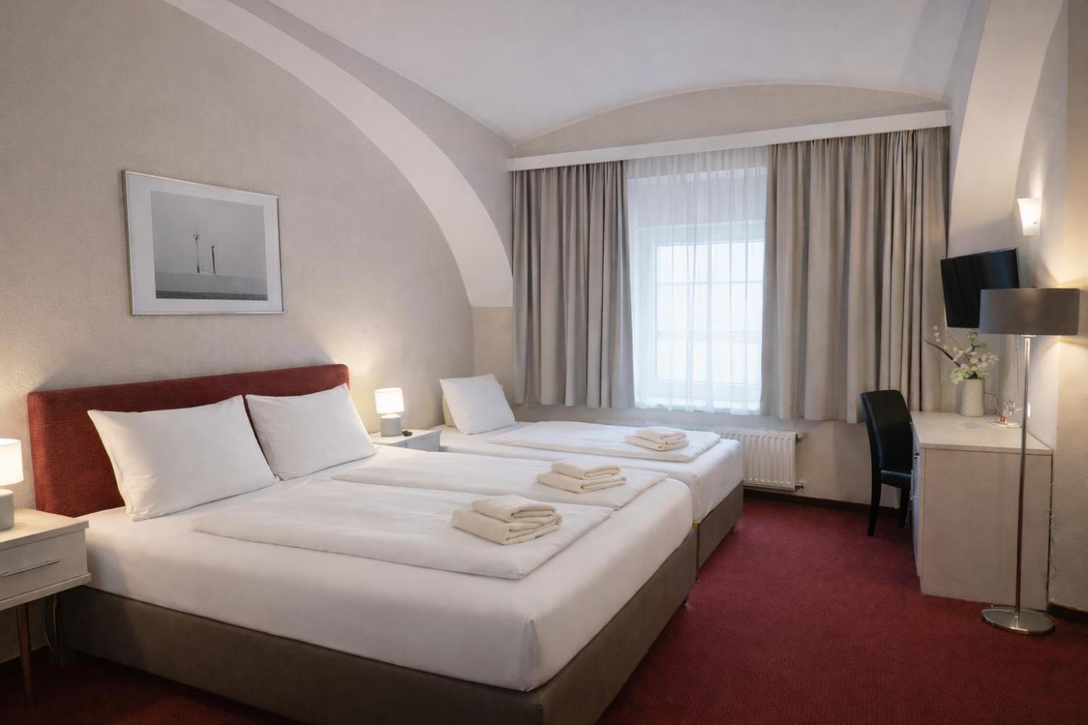 Classic Triple Room,1742604527:JPEG