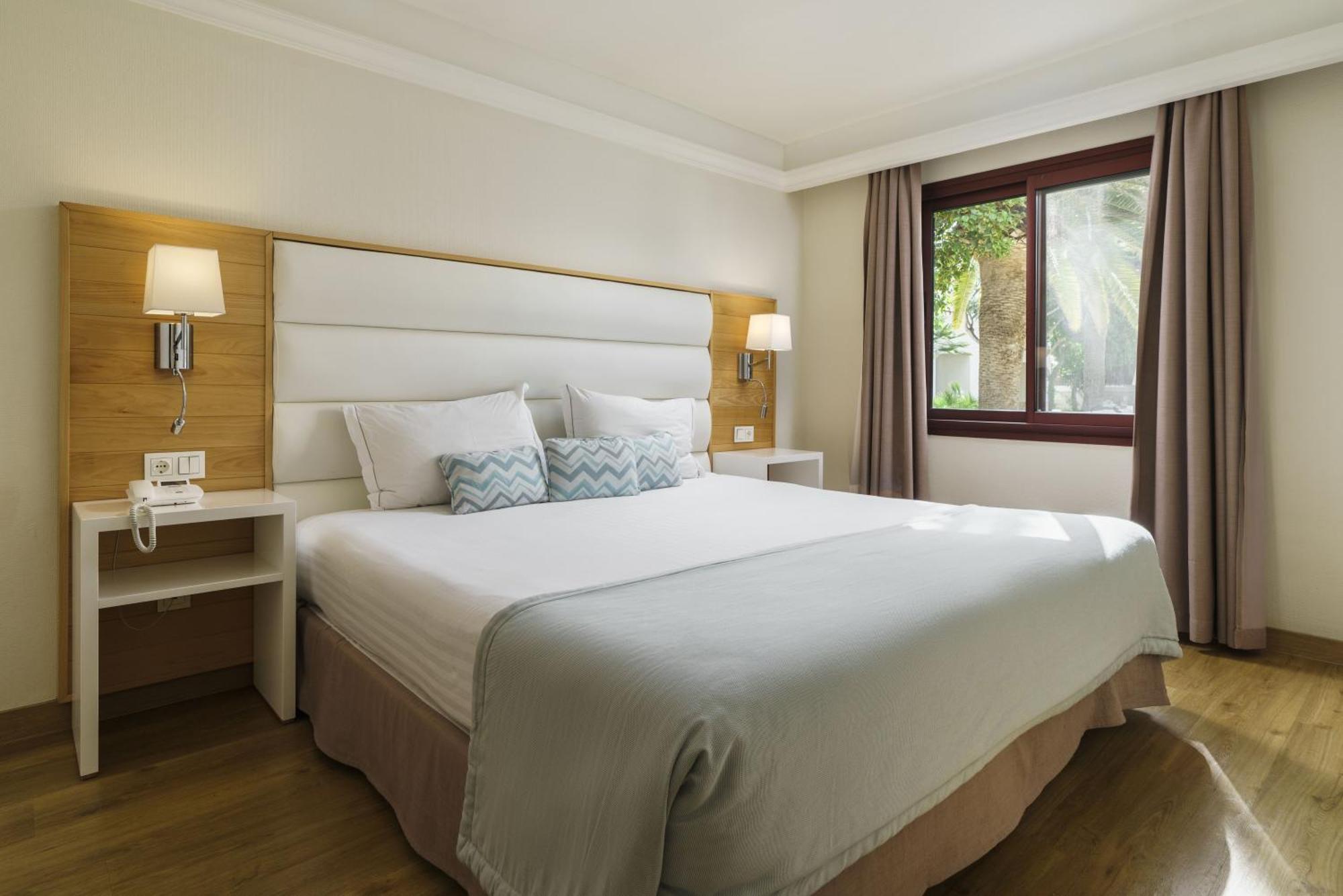 Suite 2 Bedrooms,1742609732:JPEG