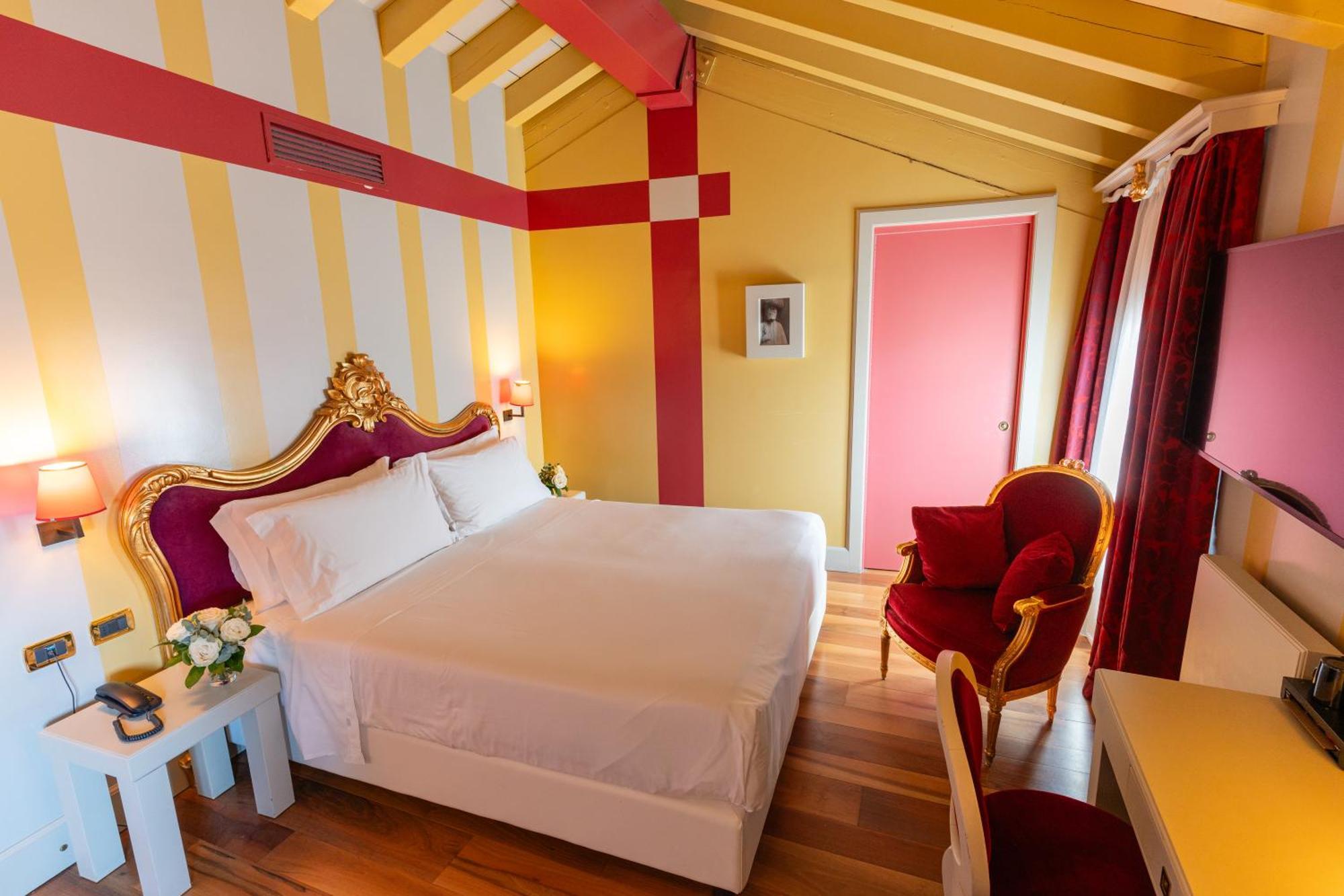 Deluxe Triple Room,1742625575:JPEG