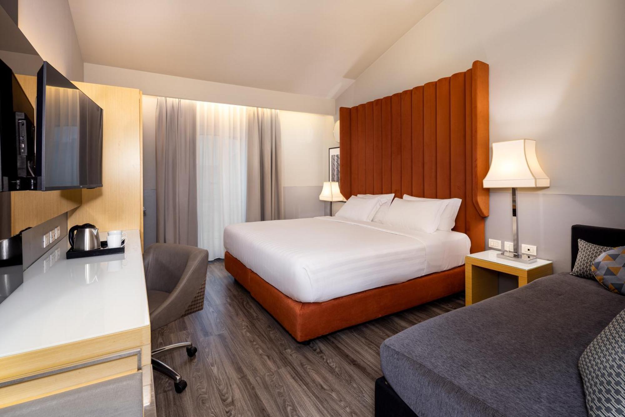 Chambre Lit King-Size Premium avec Canapé-Lit