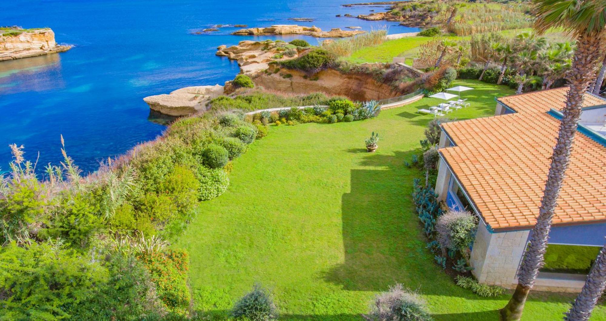 Villa con 2 Camere da Letto, con Piscina Privata e con Vista Mare