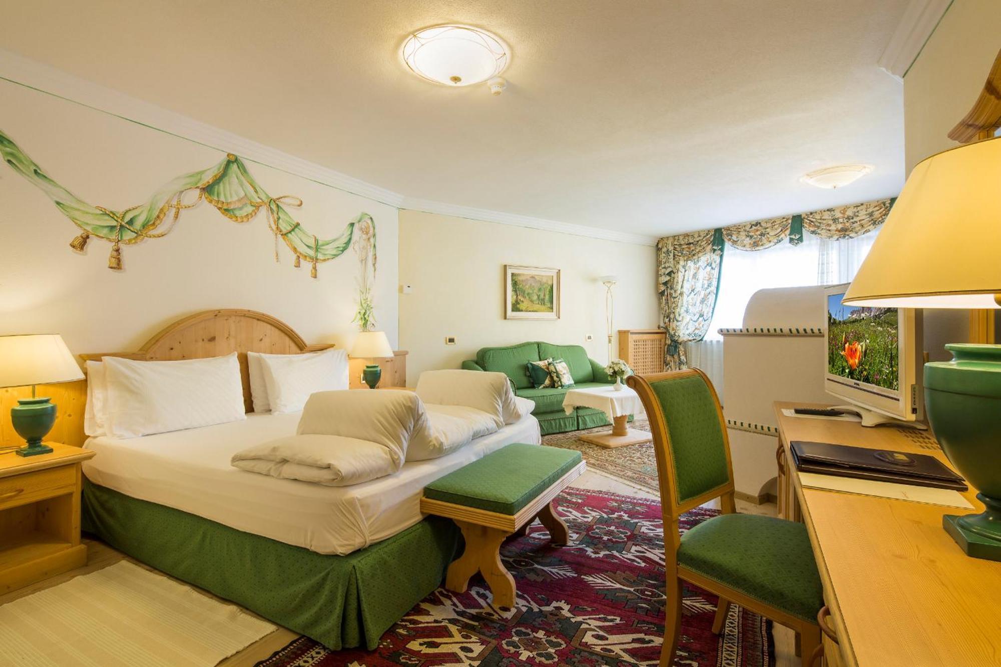 Superior Double Room,1742685178:JPEG