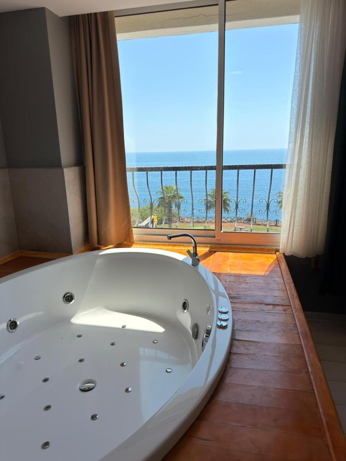 Suite Sea View,1742741034:JPEG