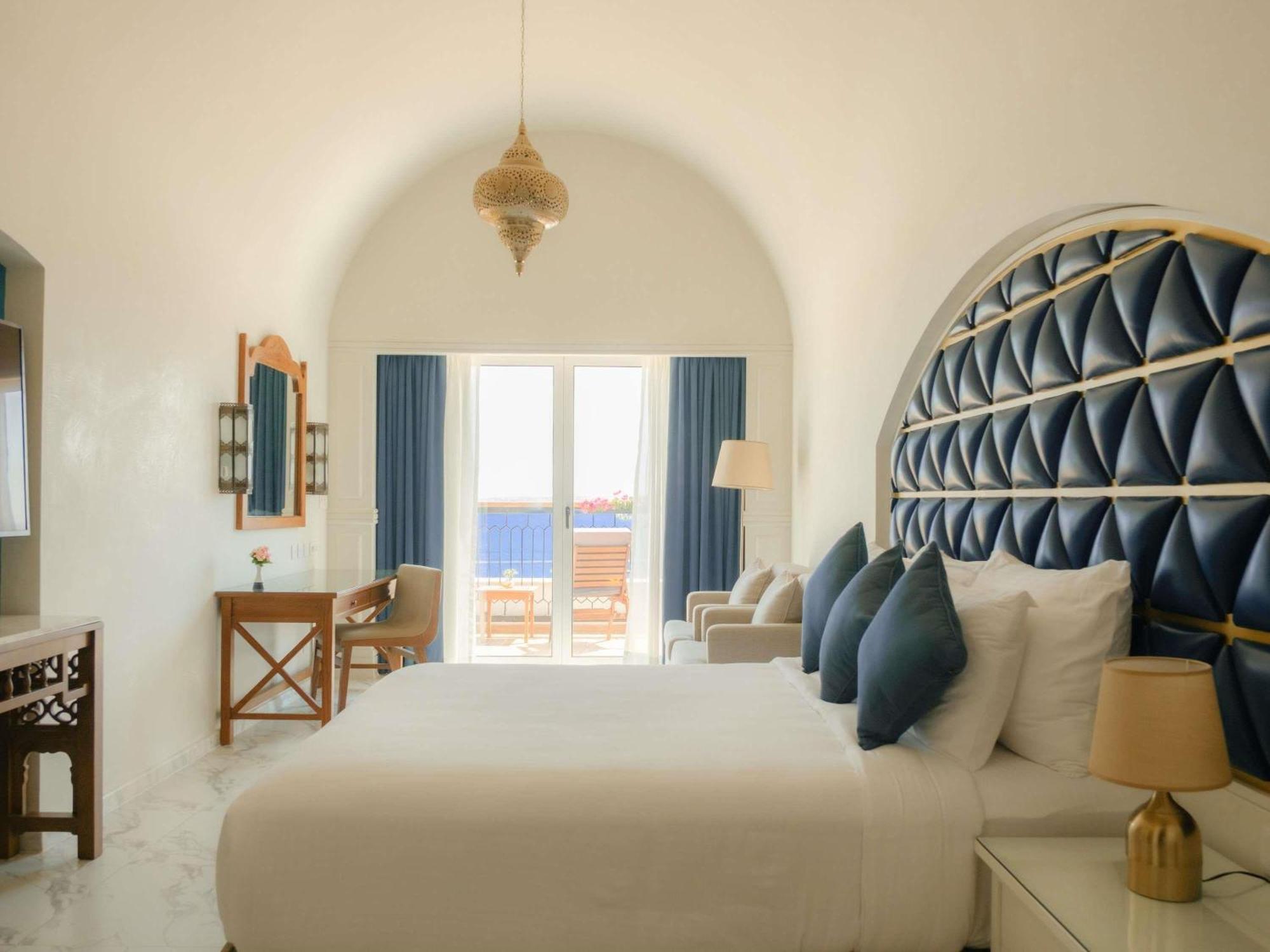 Executive Suite with Sea View,1742764346:JPEG